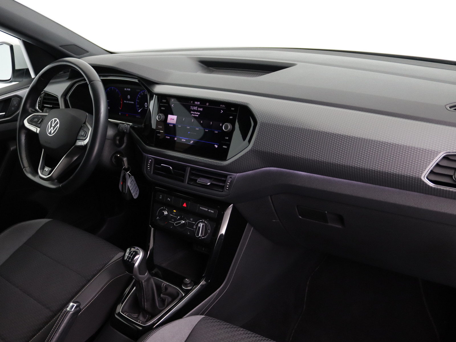 VW T-Cross 1.0 TSI R-Line VW T-Cross 1.0 TSI R-Line