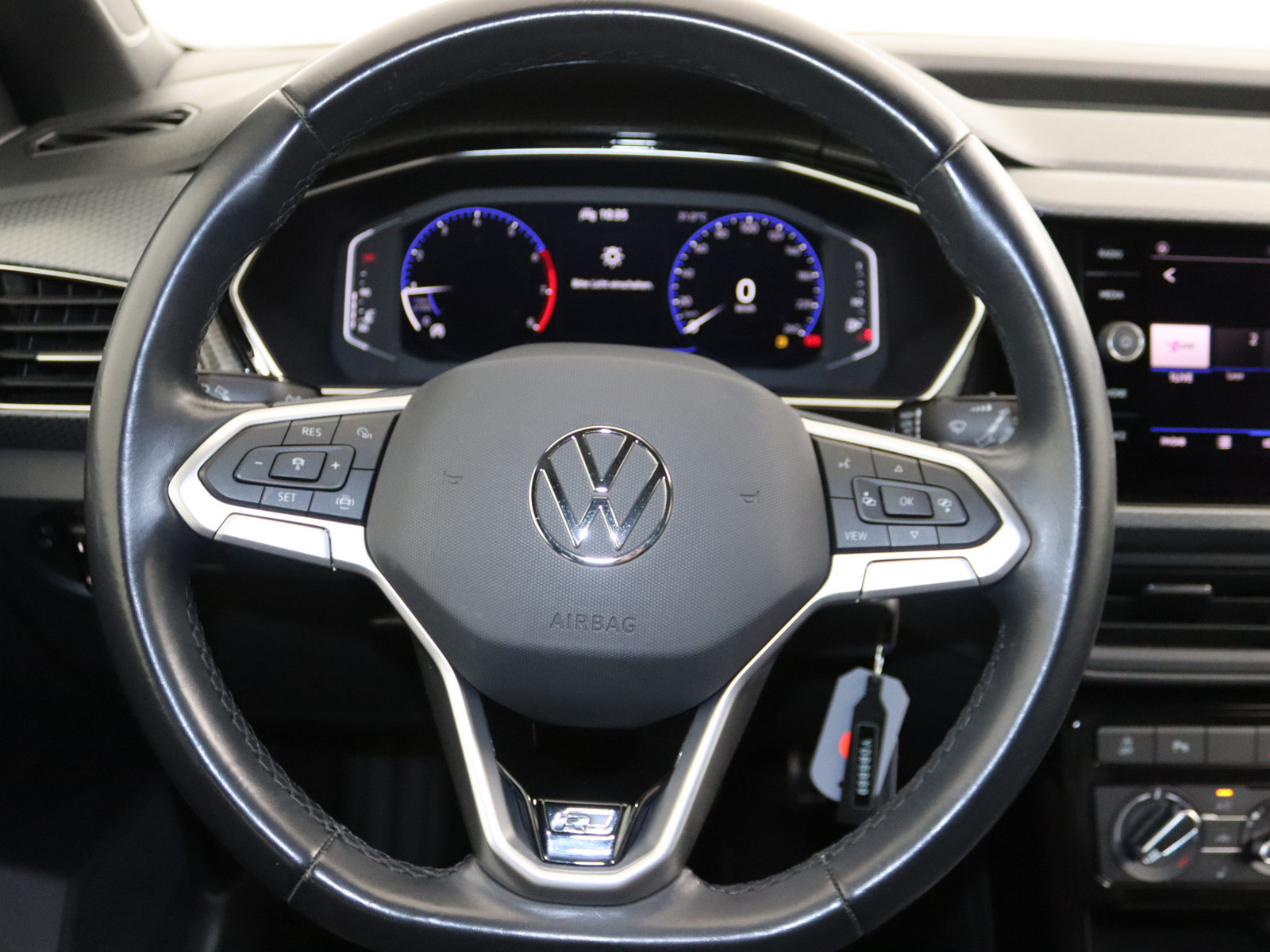 VW T-Cross 1.0 TSI R-Line VW T-Cross 1.0 TSI R-Line