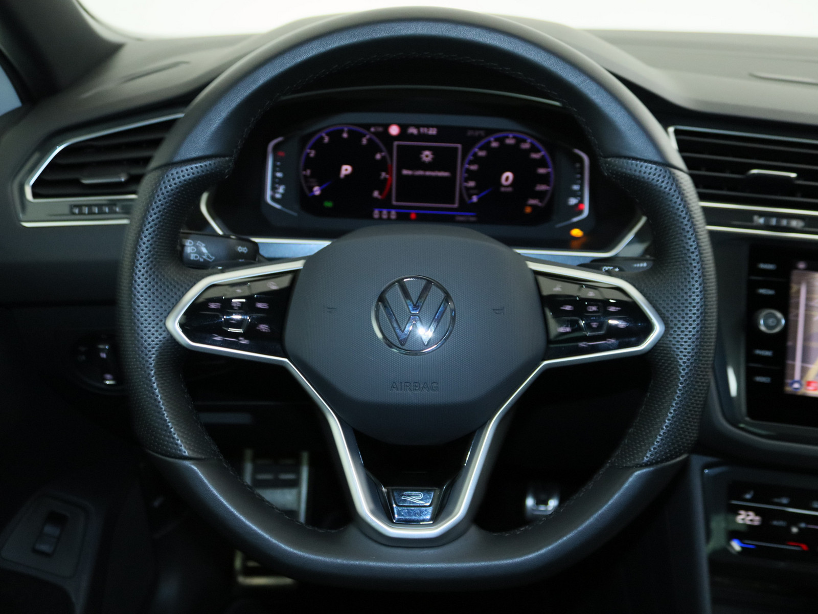 VW Tiguan 1.5 TSI R-Line VW Tiguan 1.5 TSI R-Line
