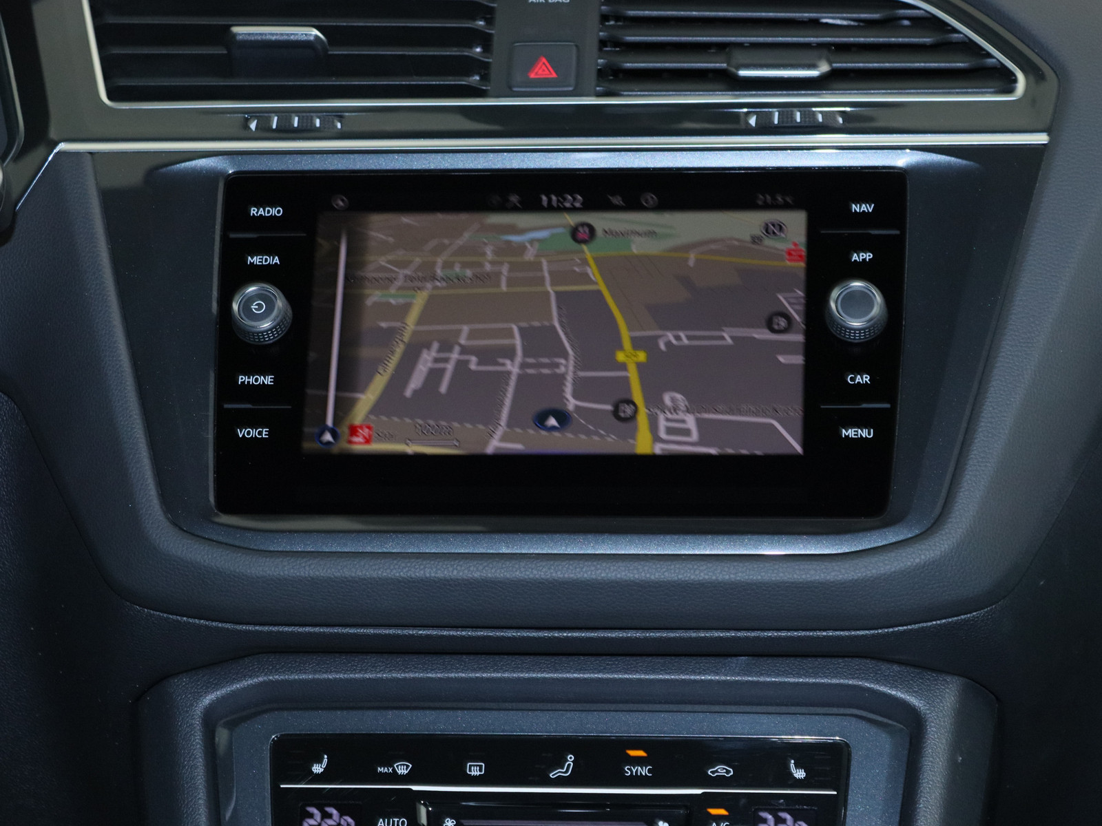 VW Tiguan 1.5 TSI R-Line VW Tiguan 1.5 TSI R-Line