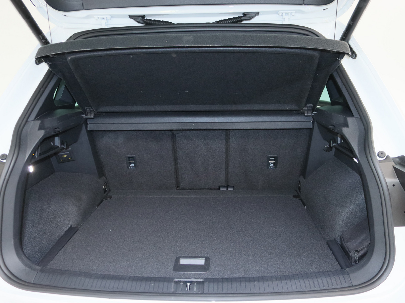 VW Tiguan 1.5 TSI R-Line VW Tiguan 1.5 TSI R-Line