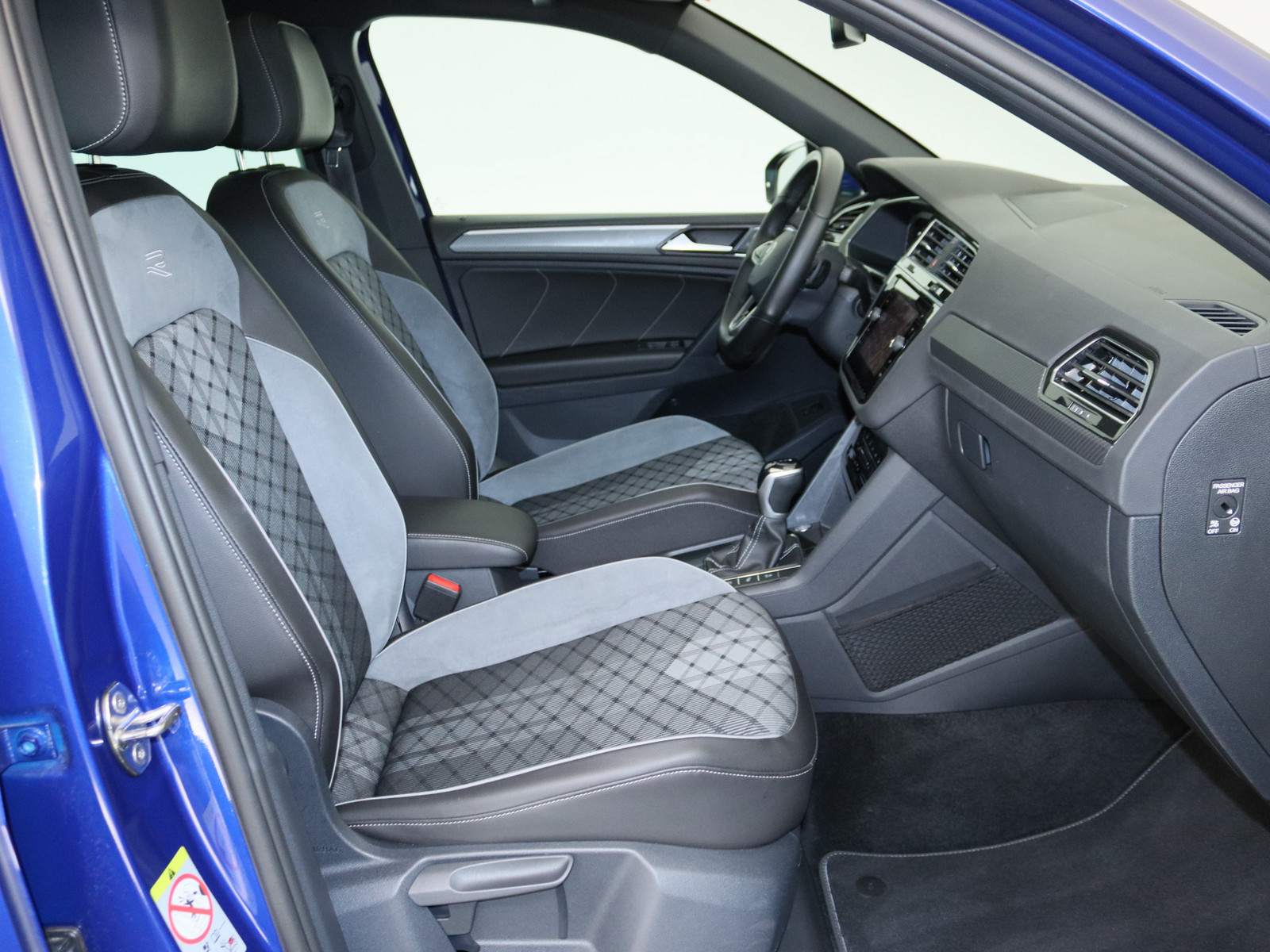 VW Tiguan 2.0 TDI R-Line VW Tiguan 2.0 TDI R-Line