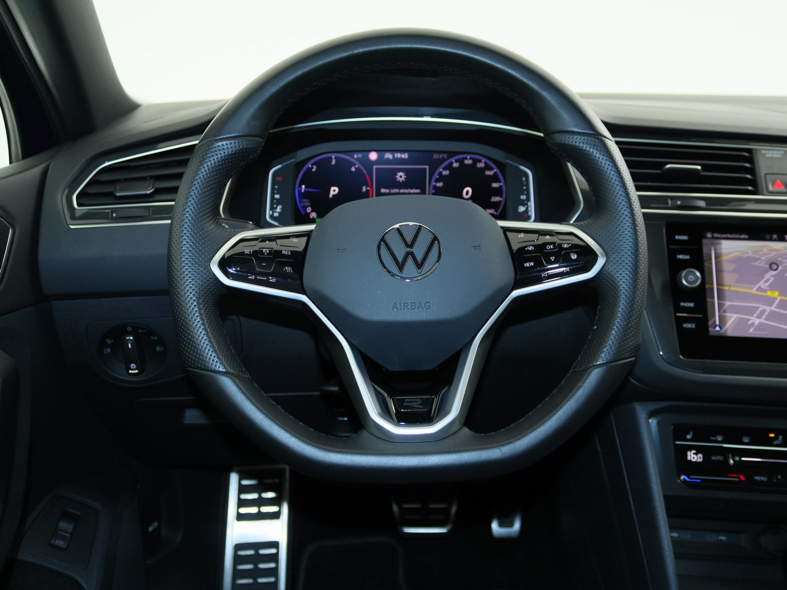 VW Tiguan 2.0 TDI R-Line VW Tiguan 2.0 TDI R-Line