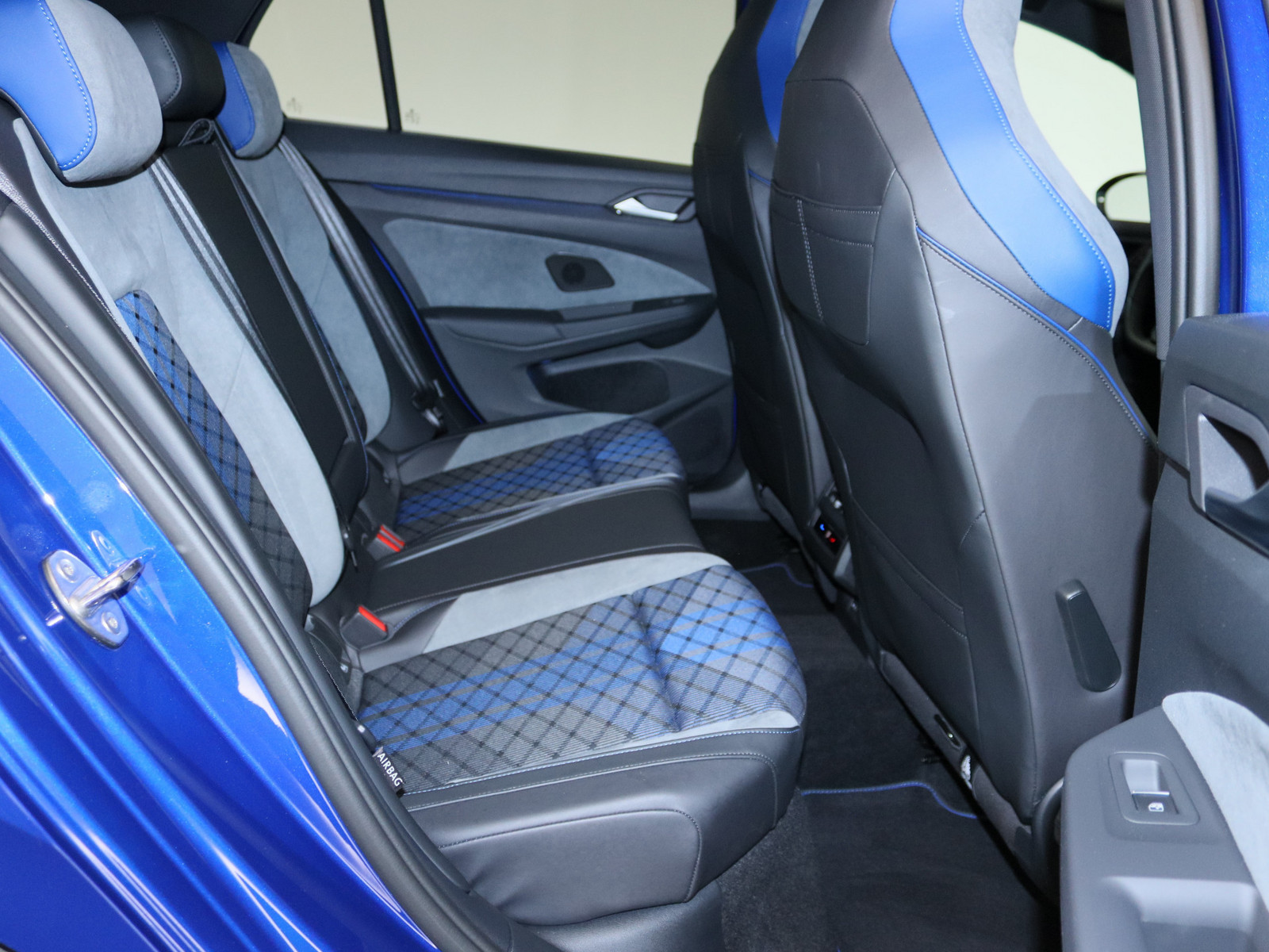 VW Golf VIII R Performance 20 Years VW Golf VIII R Performance 20 Years