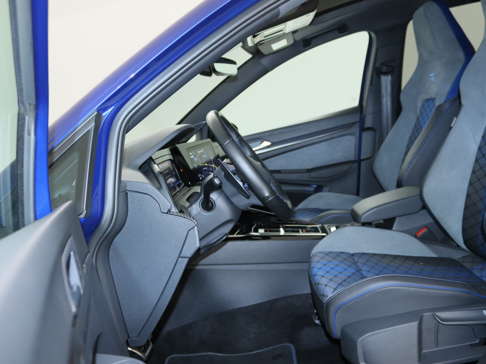 VW Golf VIII R Performance 20 Years VW Golf VIII R Performance 20 Years
