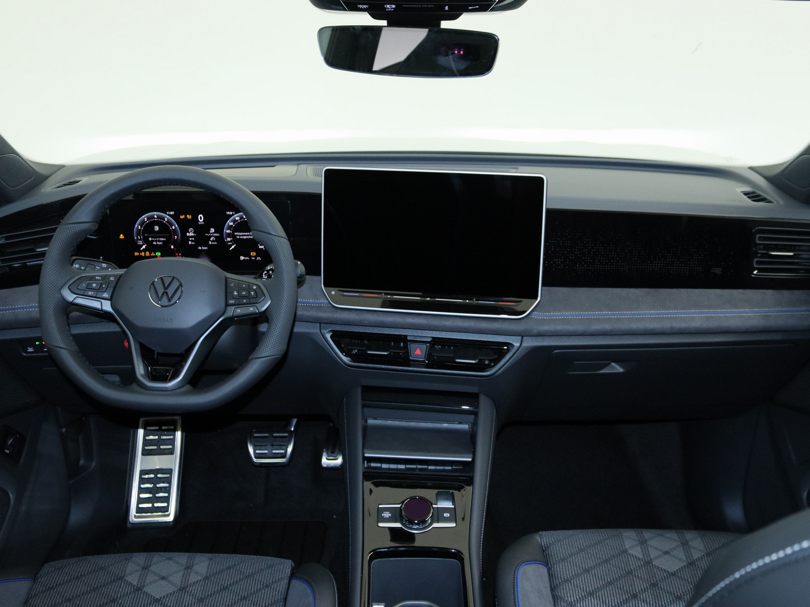 VW Tiguan 1.5 eTSI R-Line VW Tiguan 1.5 eTSI R-Line