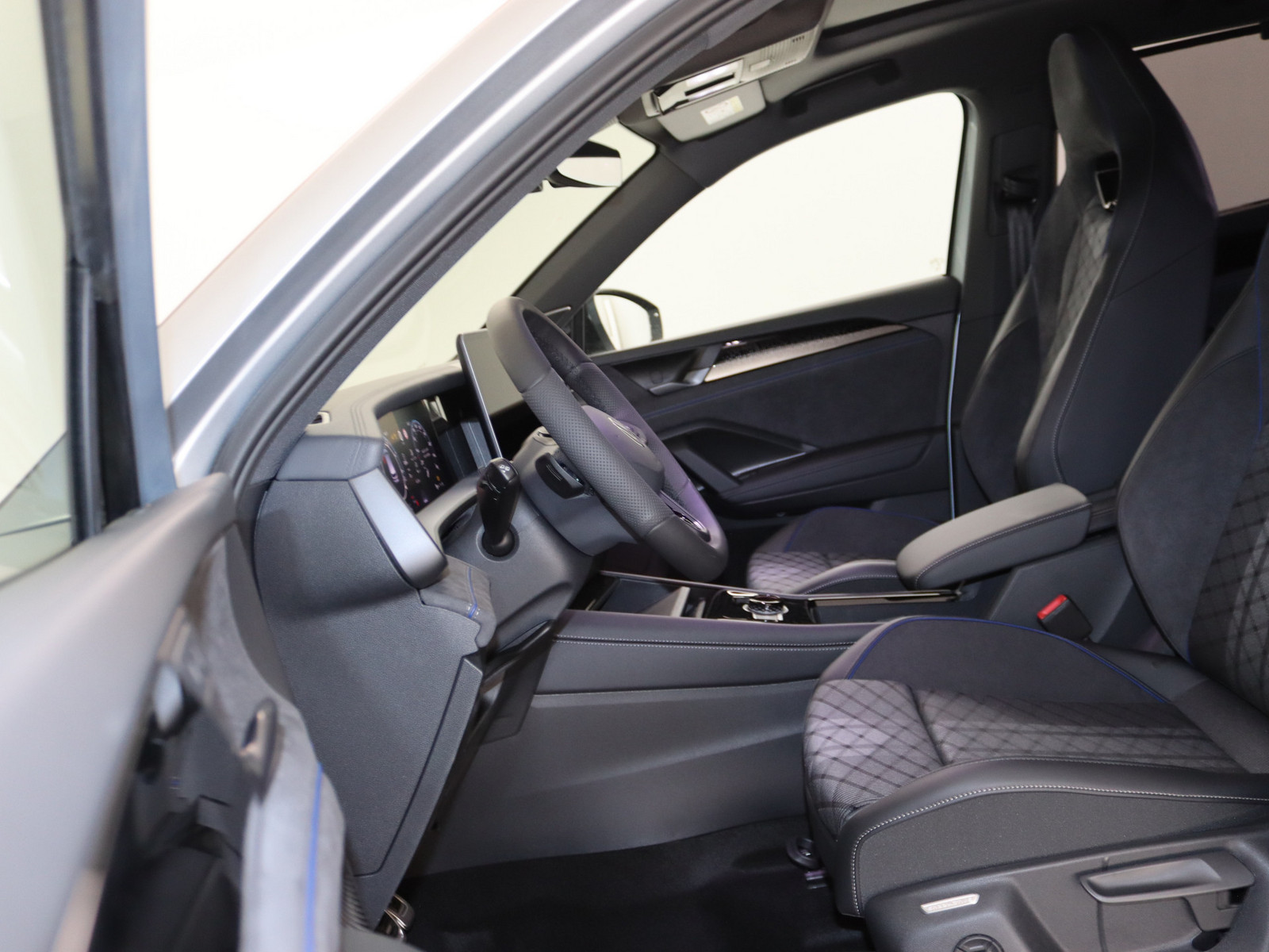 VW Tayron 1.5 TSI eHybrid R-Line VW Tayron 1.5 TSI eHybrid R-Line