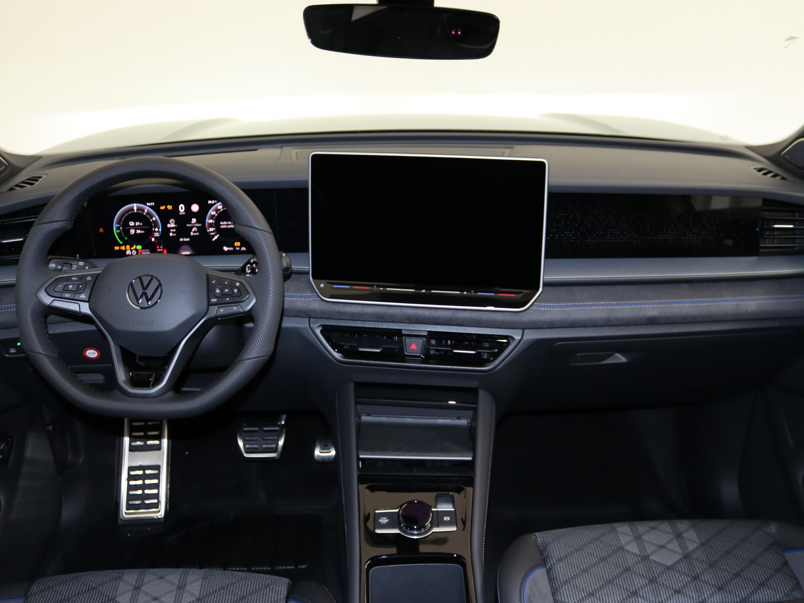 VW Tayron 1.5 TSI eHybrid R-Line VW Tayron 1.5 TSI eHybrid R-Line