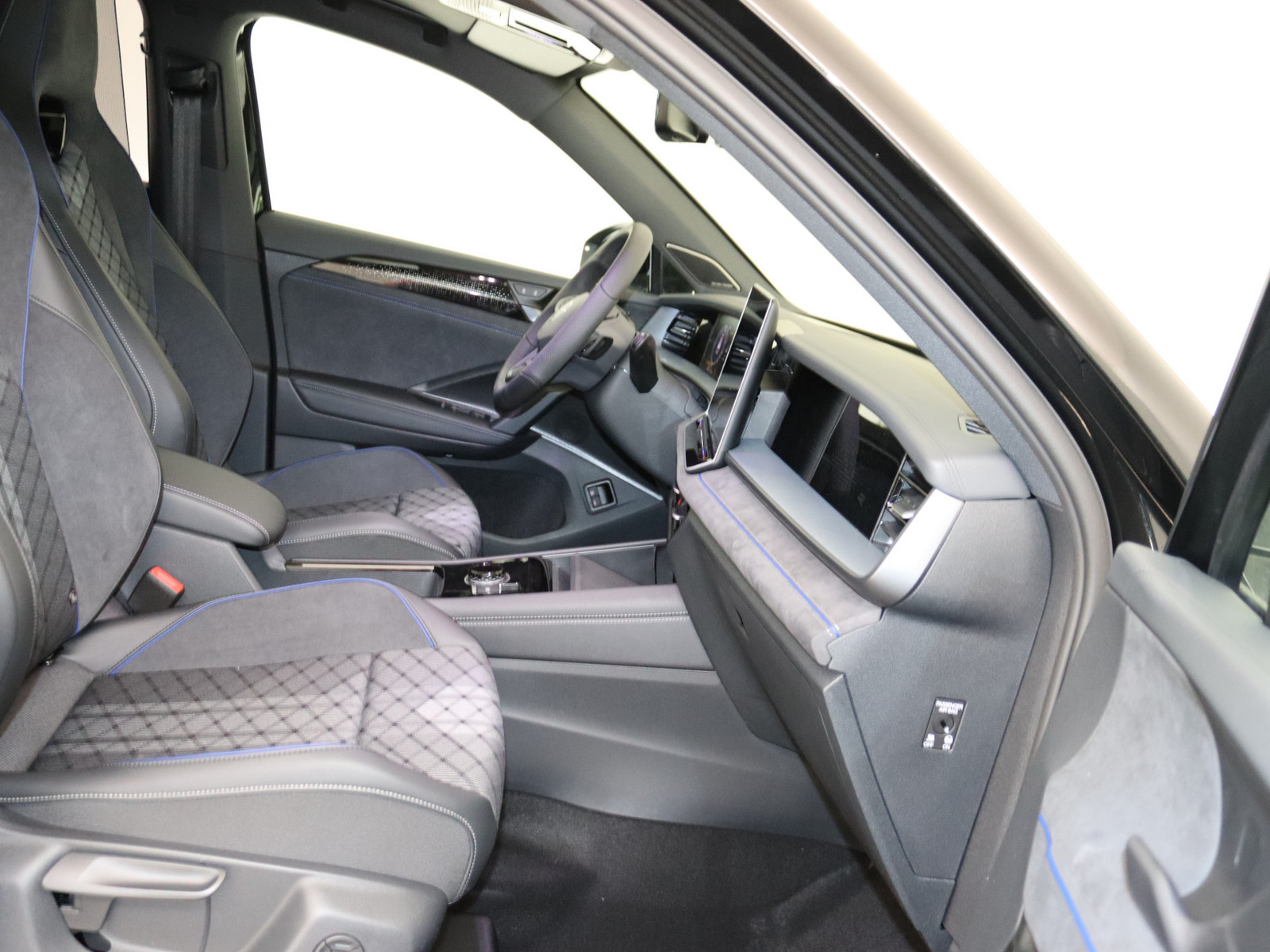 VW Tayron 1.5 TSI eHybrid R-Line VW Tayron 1.5 TSI eHybrid R-Line