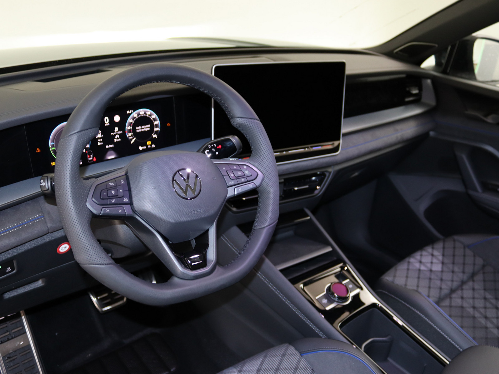 VW Tayron 1.5 TSI eHybrid R-Line VW Tayron 1.5 TSI eHybrid R-Line