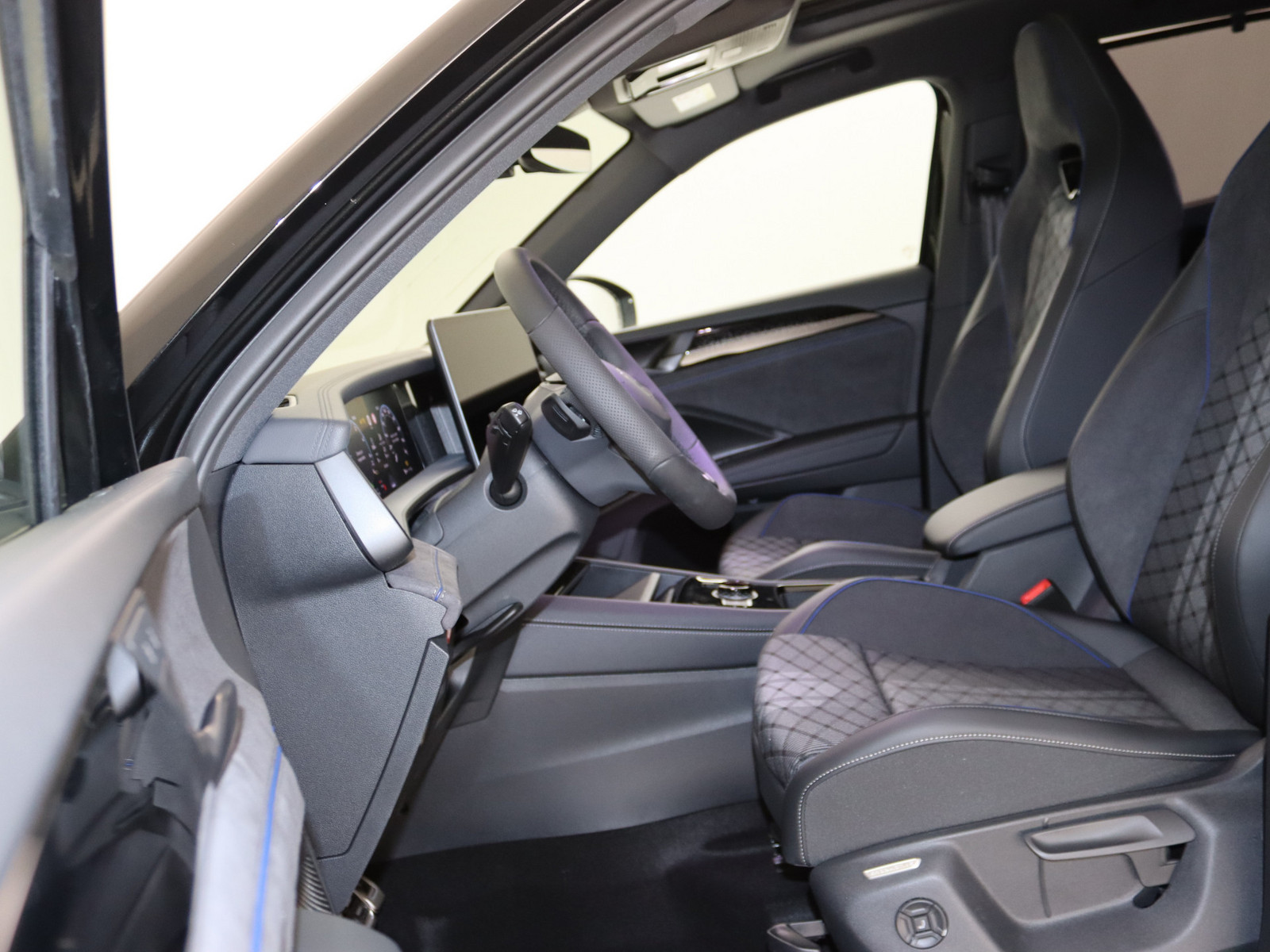 VW Tayron 1.5 TSI eHybrid R-Line VW Tayron 1.5 TSI eHybrid R-Line