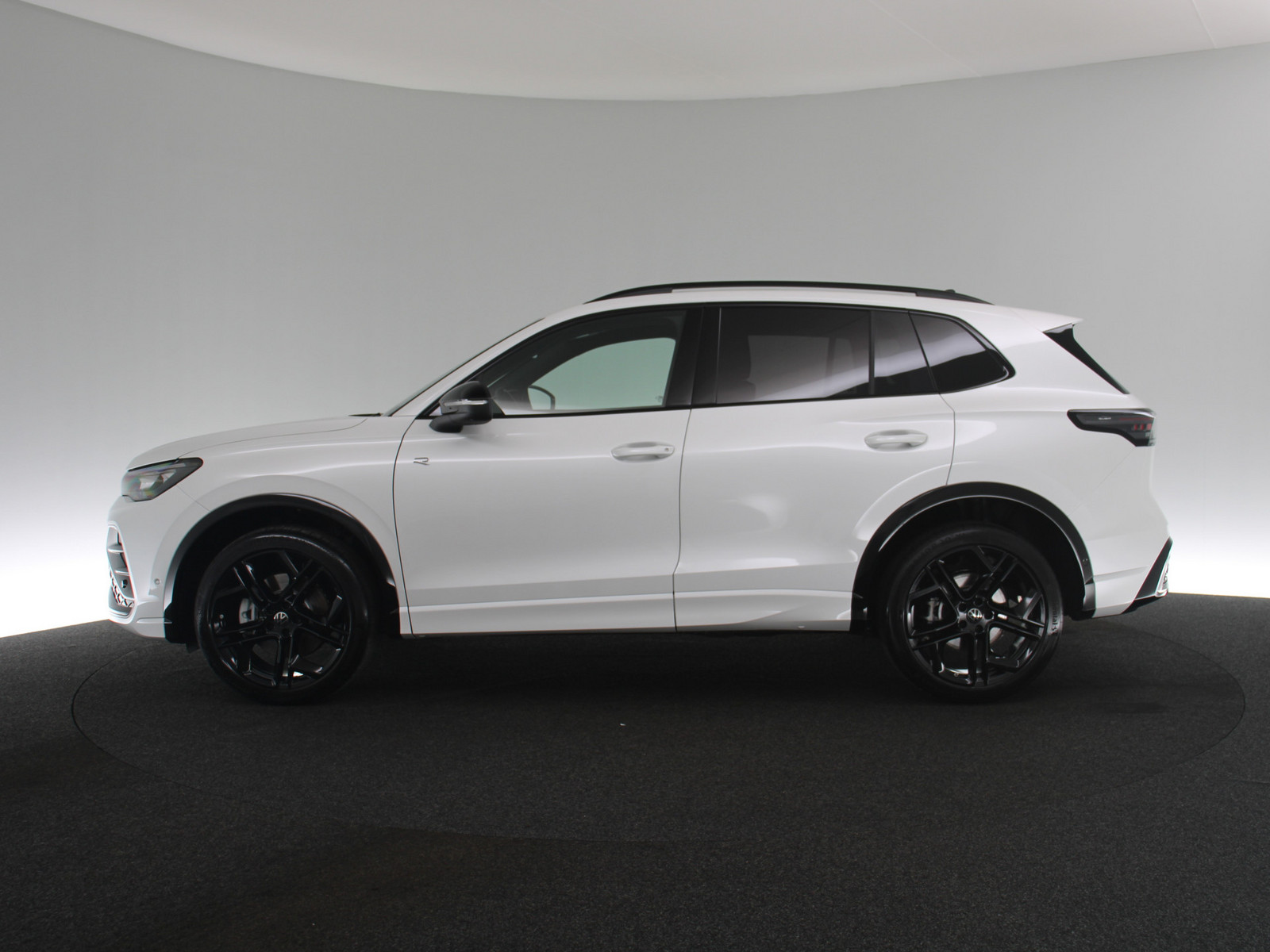 VW Tiguan 2.0 TSI R-Line 4Motion VW Tiguan 2.0 TSI R-Line 4Motion