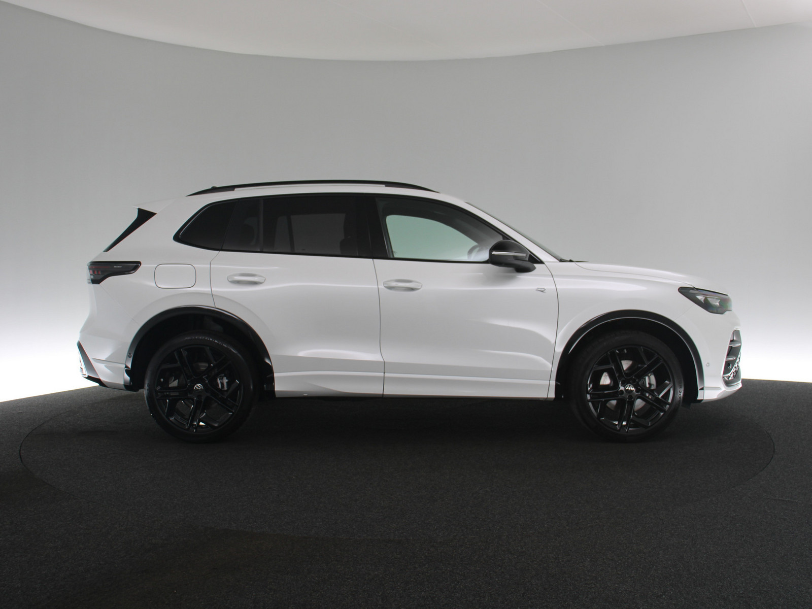 VW Tiguan 2.0 TSI R-Line 4Motion VW Tiguan 2.0 TSI R-Line 4Motion