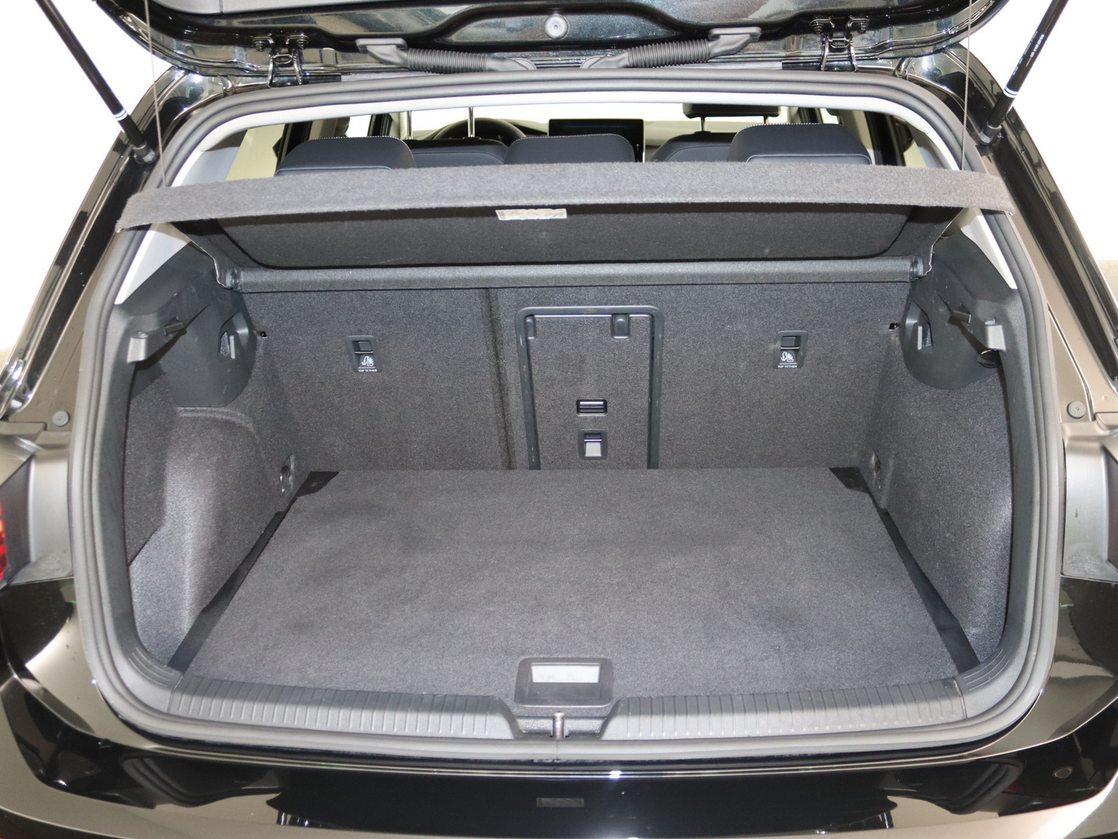 VW Golf VIII 1.5 eTSI Energy VW Golf VIII 1.5 eTSI Energy