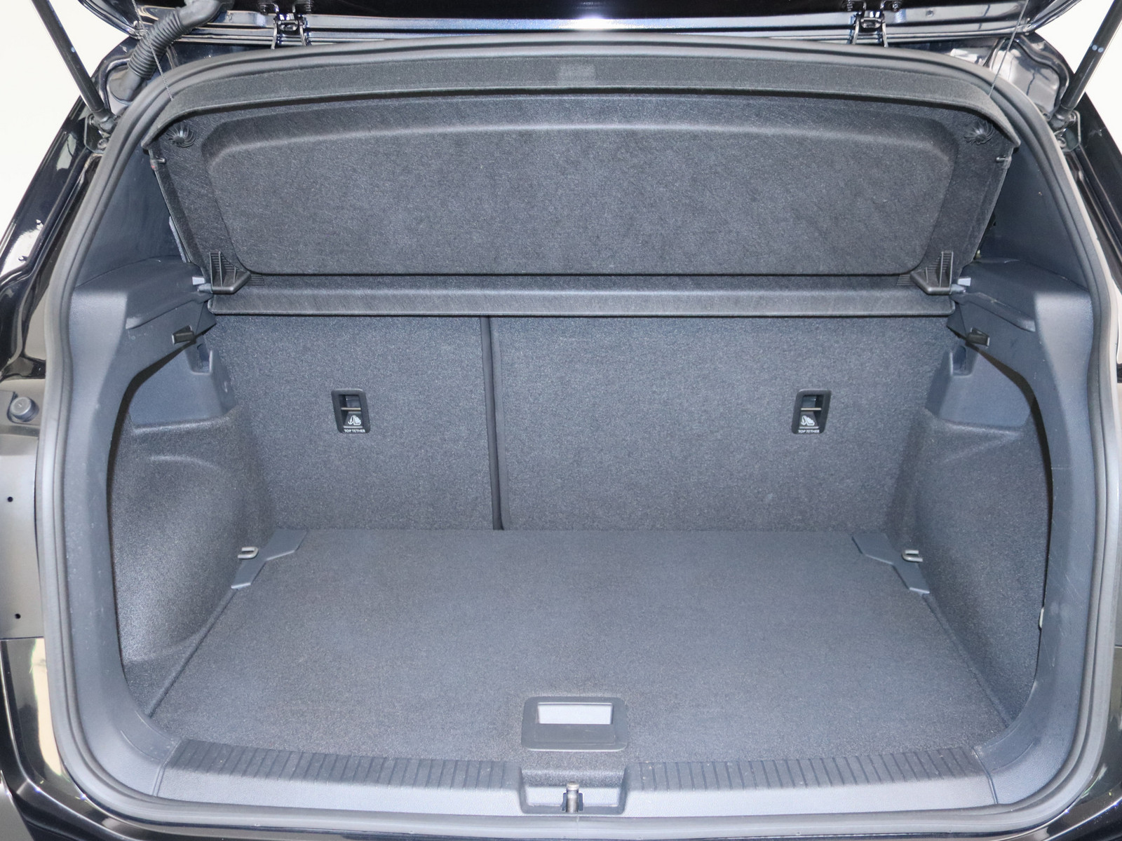 VW T-Cross 1.0 TSI R-Line VW T-Cross 1.0 TSI R-Line
