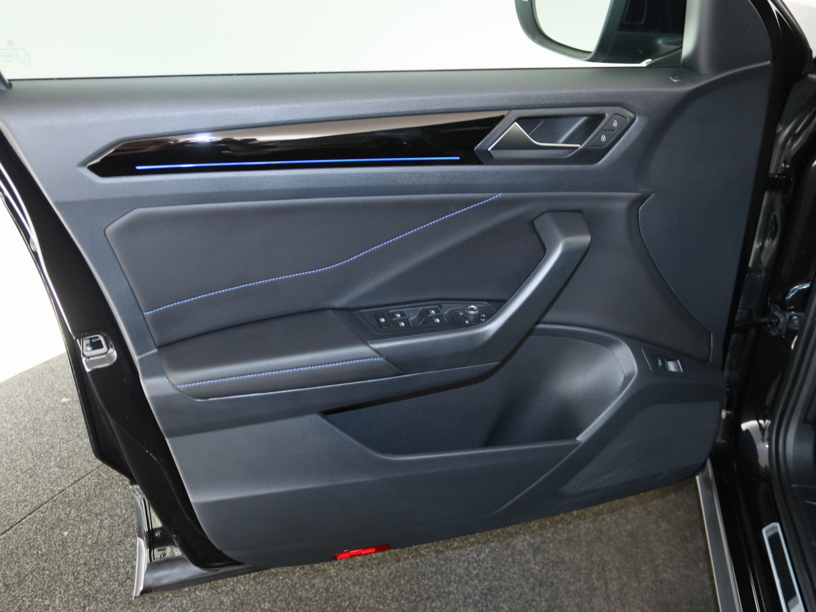 VW T-Roc 2.0 TSI R 4Motion VW T-Roc 2.0 TSI R 4Motion