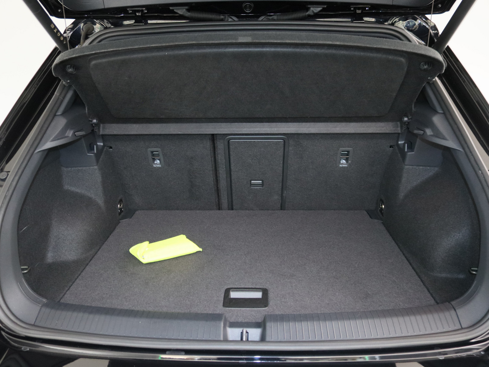 VW T-Roc 2.0 TSI R 4Motion VW T-Roc 2.0 TSI R 4Motion