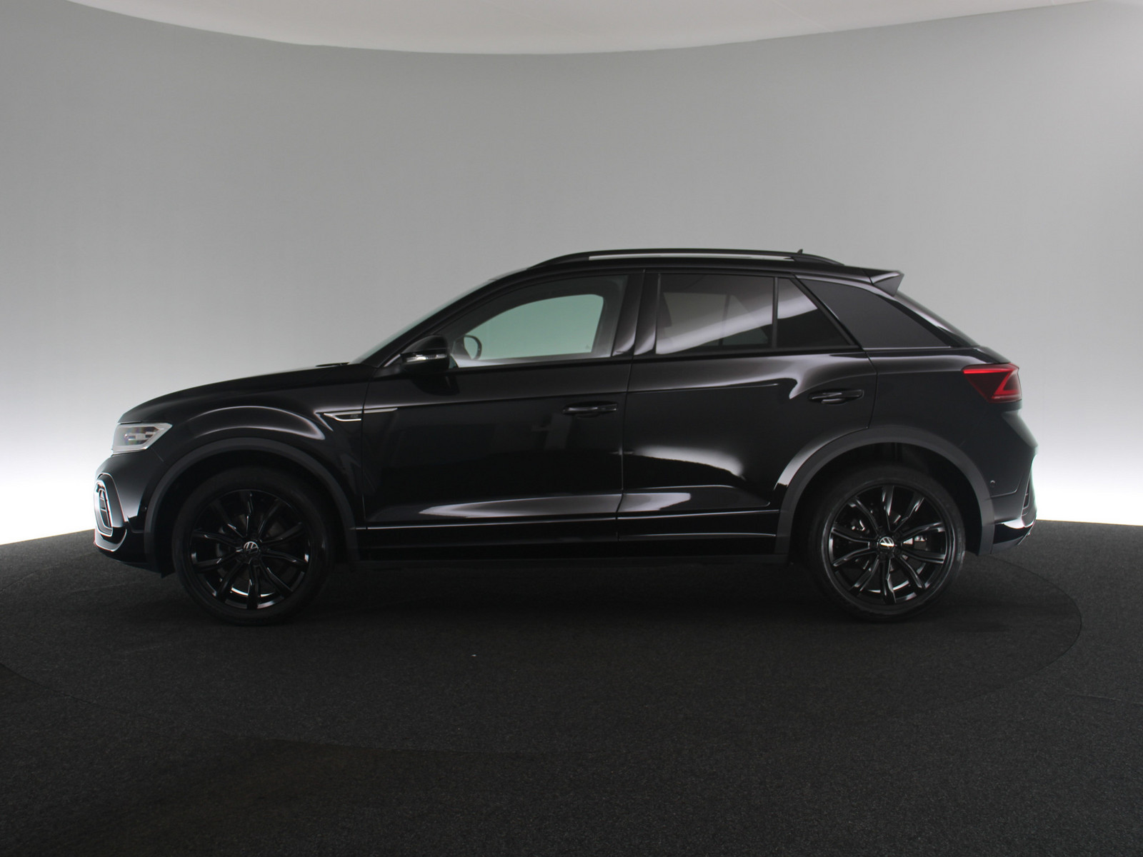 VW T-Roc 1.5 TSI R-Line VW T-Roc 1.5 TSI R-Line