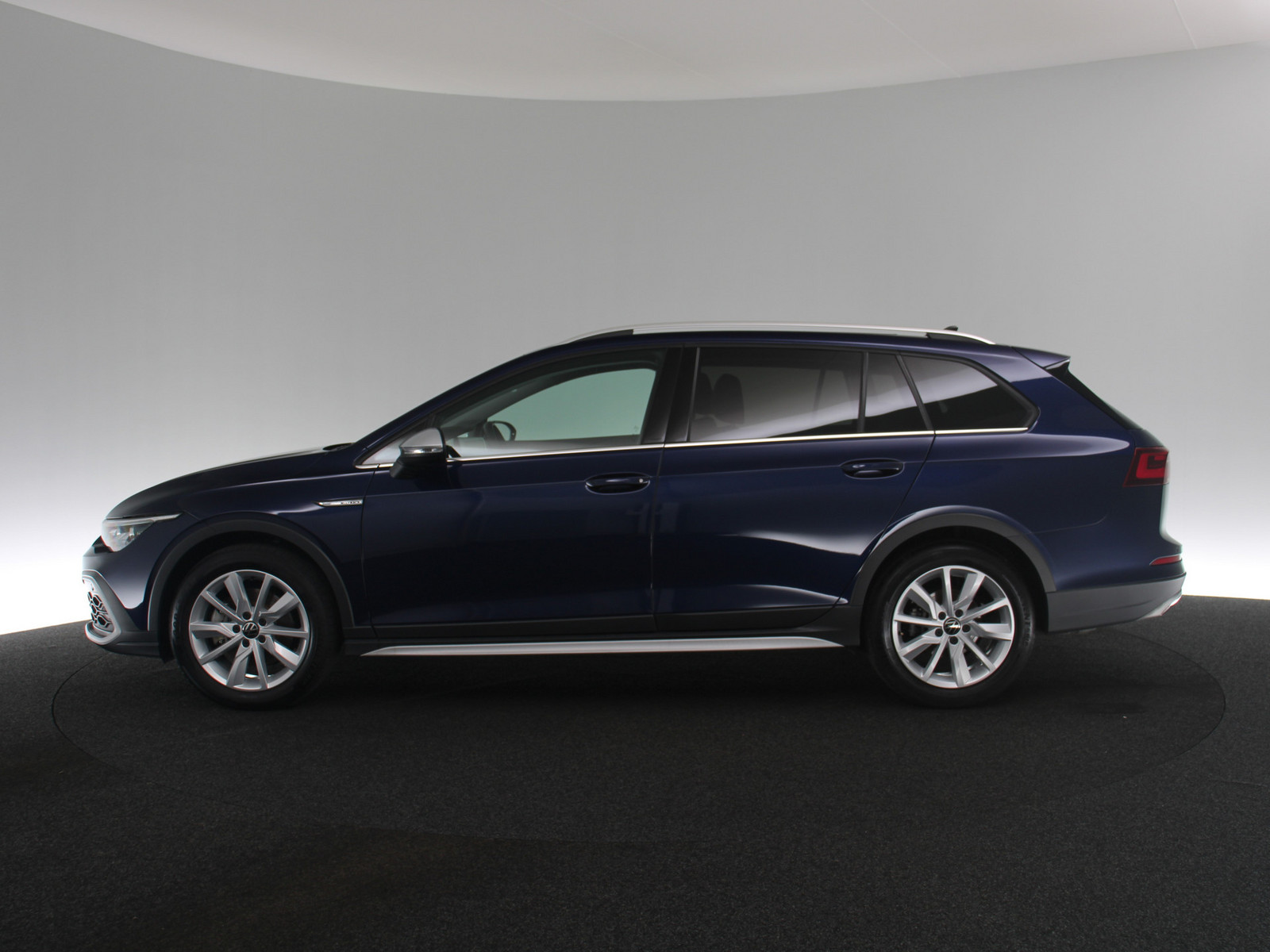 VW Golf VIII Alltrack 2.0 TDI 4Motion VW Golf VIII Alltrack 2.0 TDI 4Motion