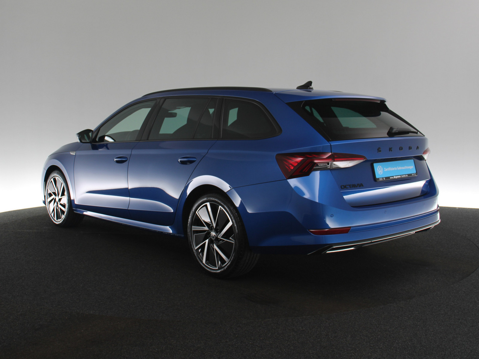 SKODA Octavia Combi 2.0 TDI DPF Sportline SKODA Octavia Combi 2.0 TDI DPF Sportline