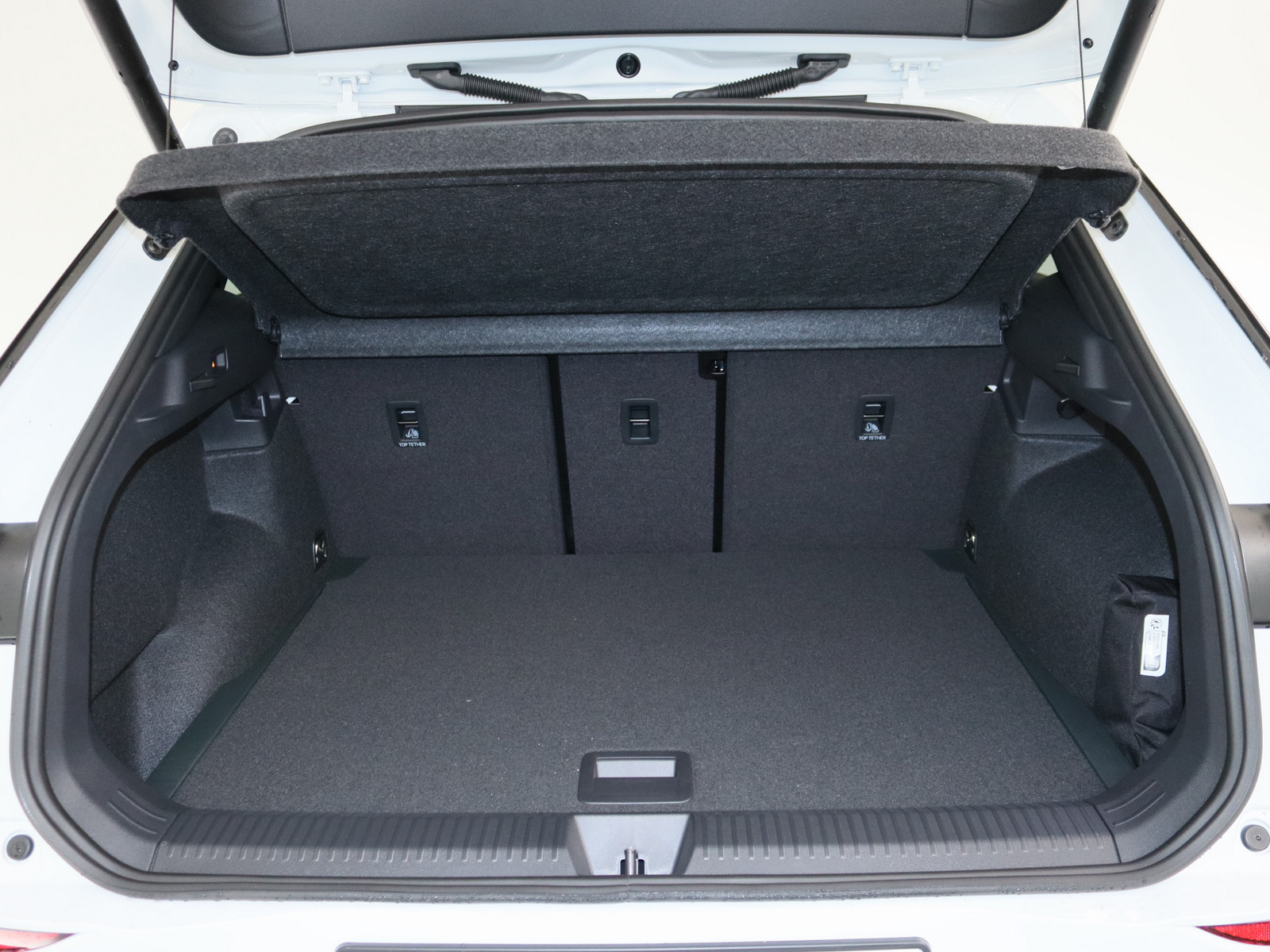 VW T-Roc 1.5 eTSI R-Line VW T-Roc 1.5 eTSI R-Line