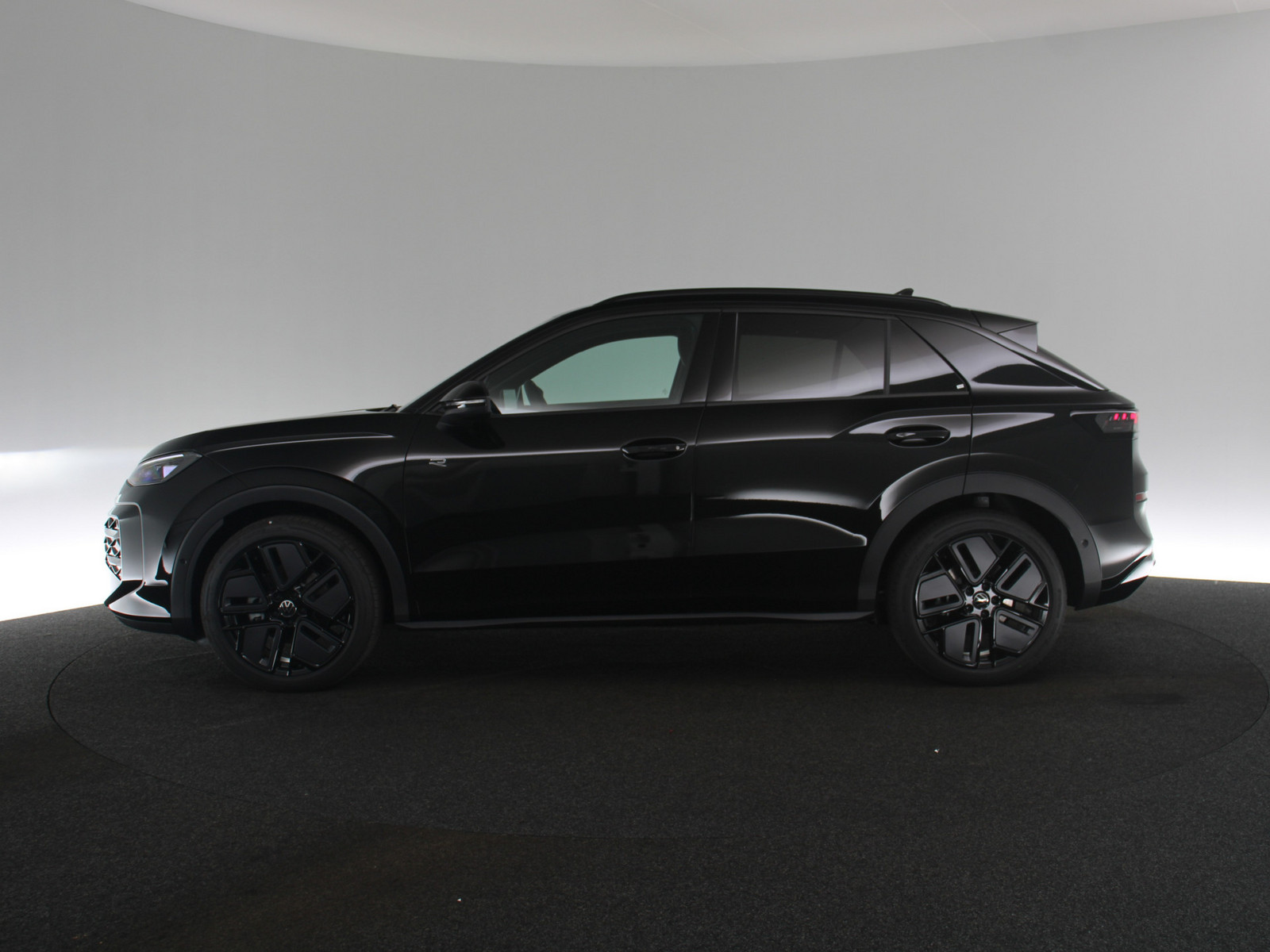 VW T-Roc 1.5 eTSI R-Line VW T-Roc 1.5 eTSI R-Line
