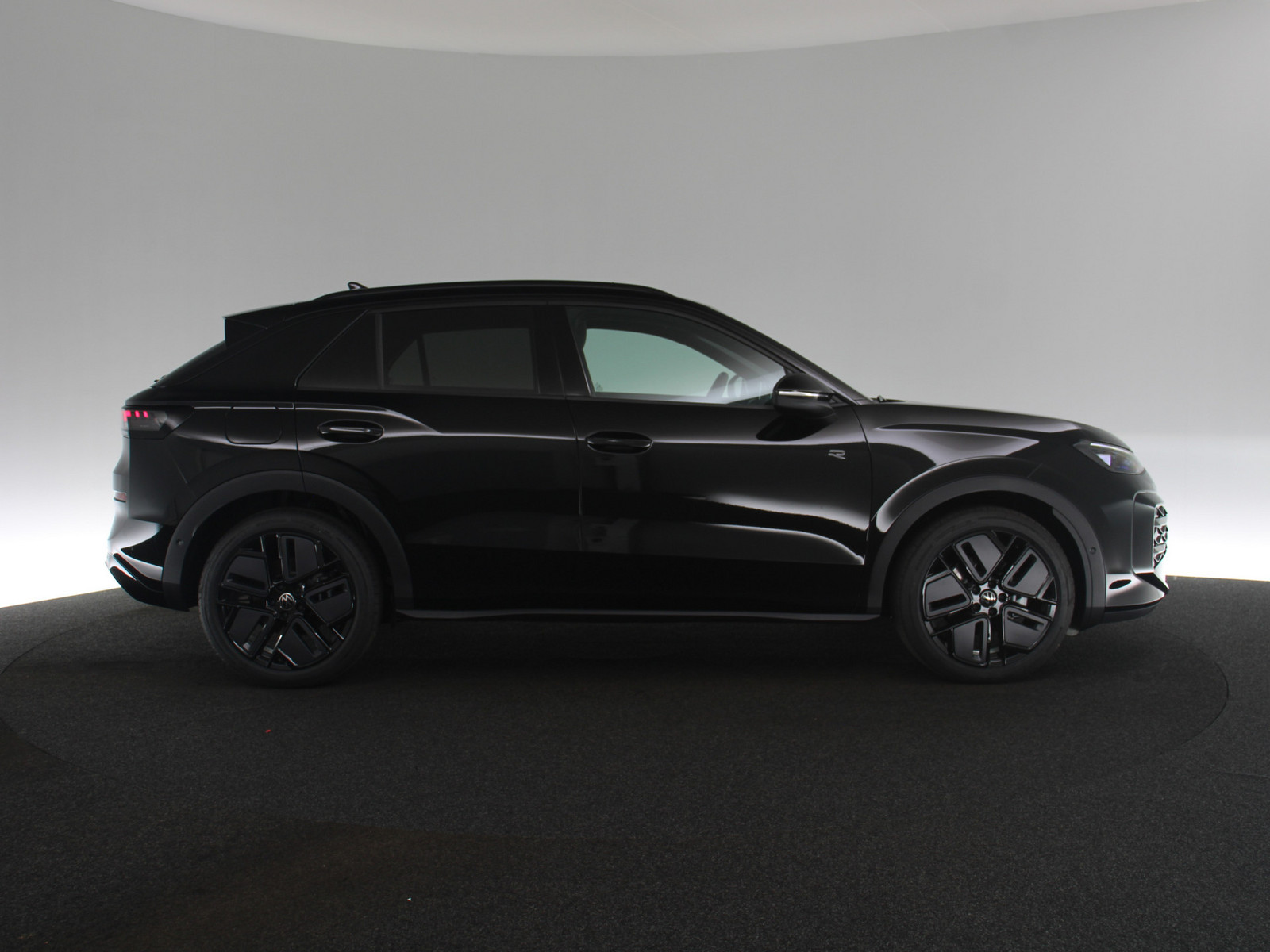 VW T-Roc 1.5 eTSI R-Line VW T-Roc 1.5 eTSI R-Line
