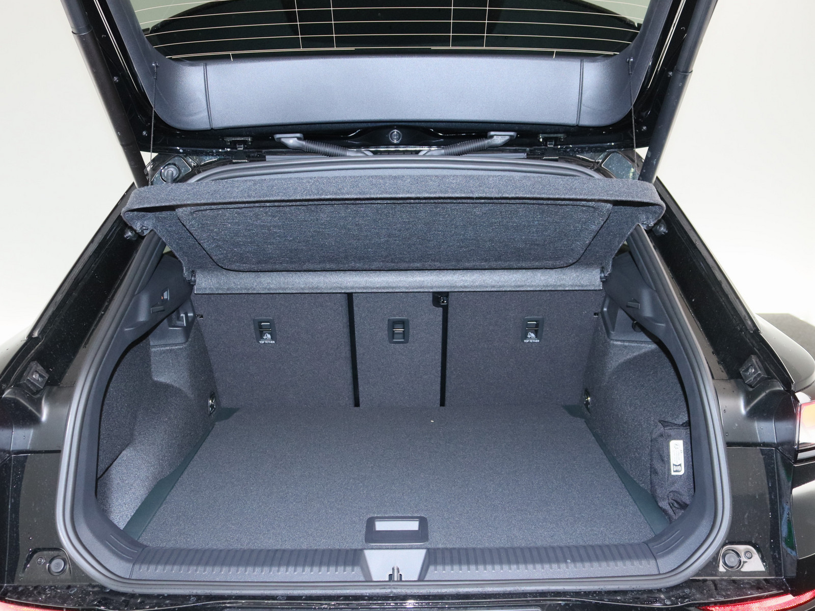 VW T-Roc 1.5 eTSI R-Line VW T-Roc 1.5 eTSI R-Line