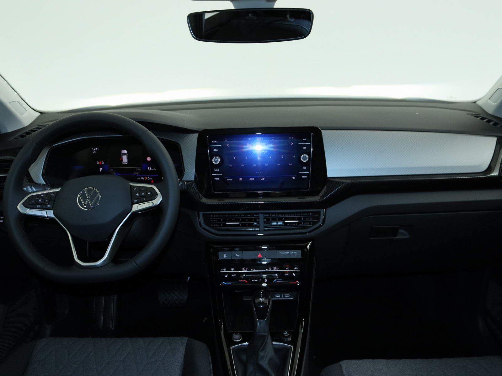 VW T-Cross 1.0 TSI Life VW T-Cross 1.0 TSI Life