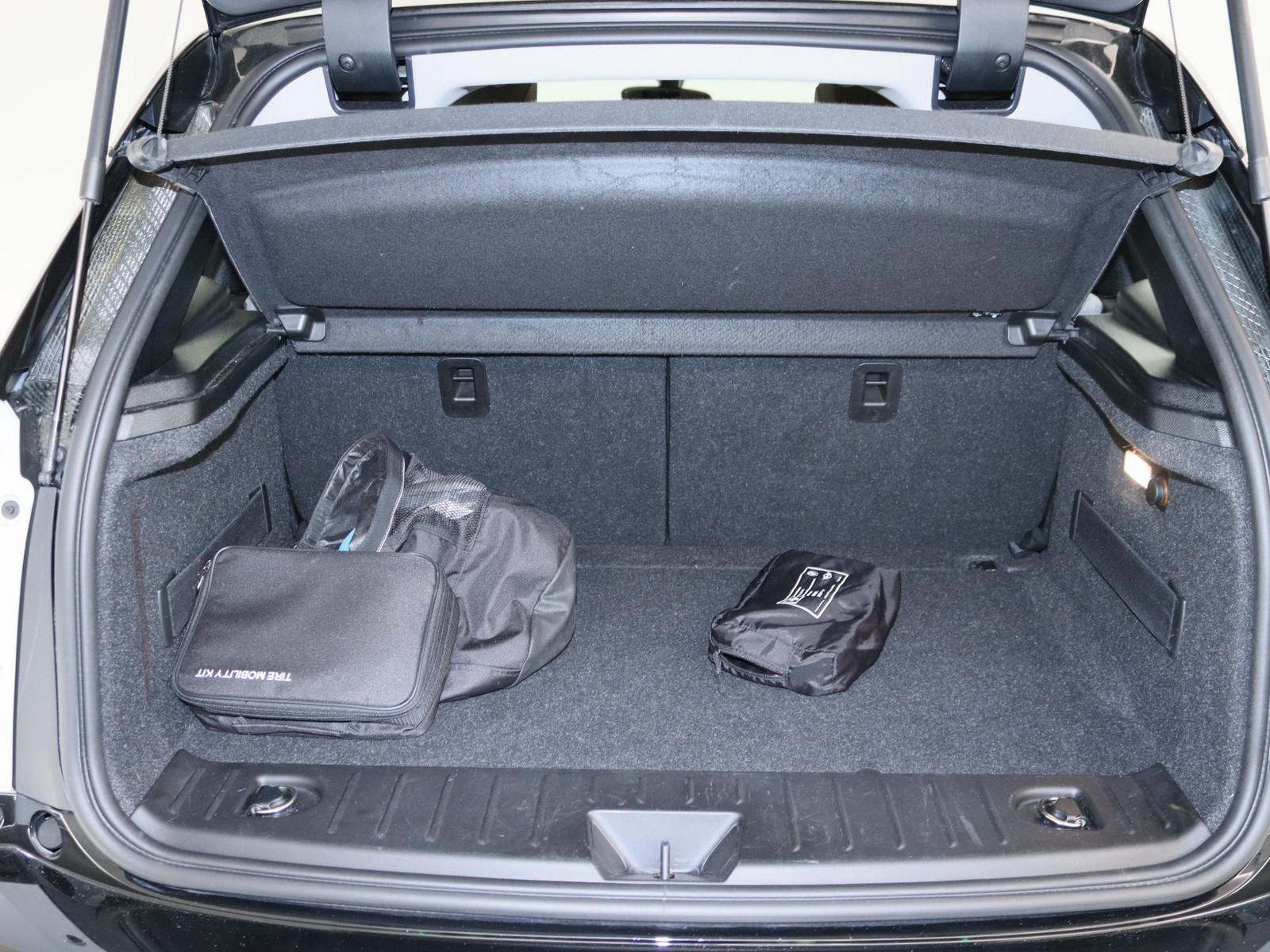 BMW i3 s 120Ah peak 135 kW BMW i3 s 120Ah peak 135 kW