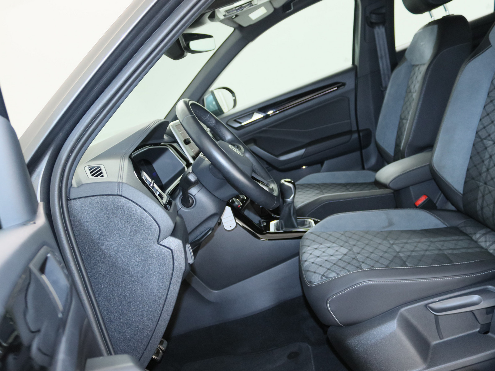 VW T-Roc 1.0 TSI R-Line VW T-Roc 1.0 TSI R-Line