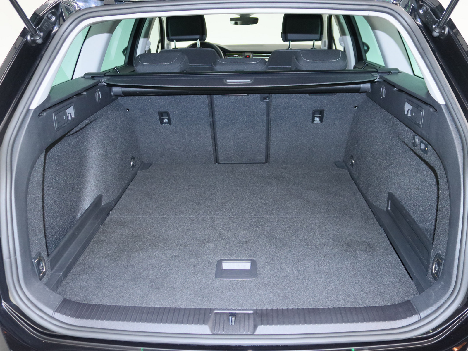 VW Passat Variant 2.0 TDI Business VW Passat Variant 2.0 TDI Business