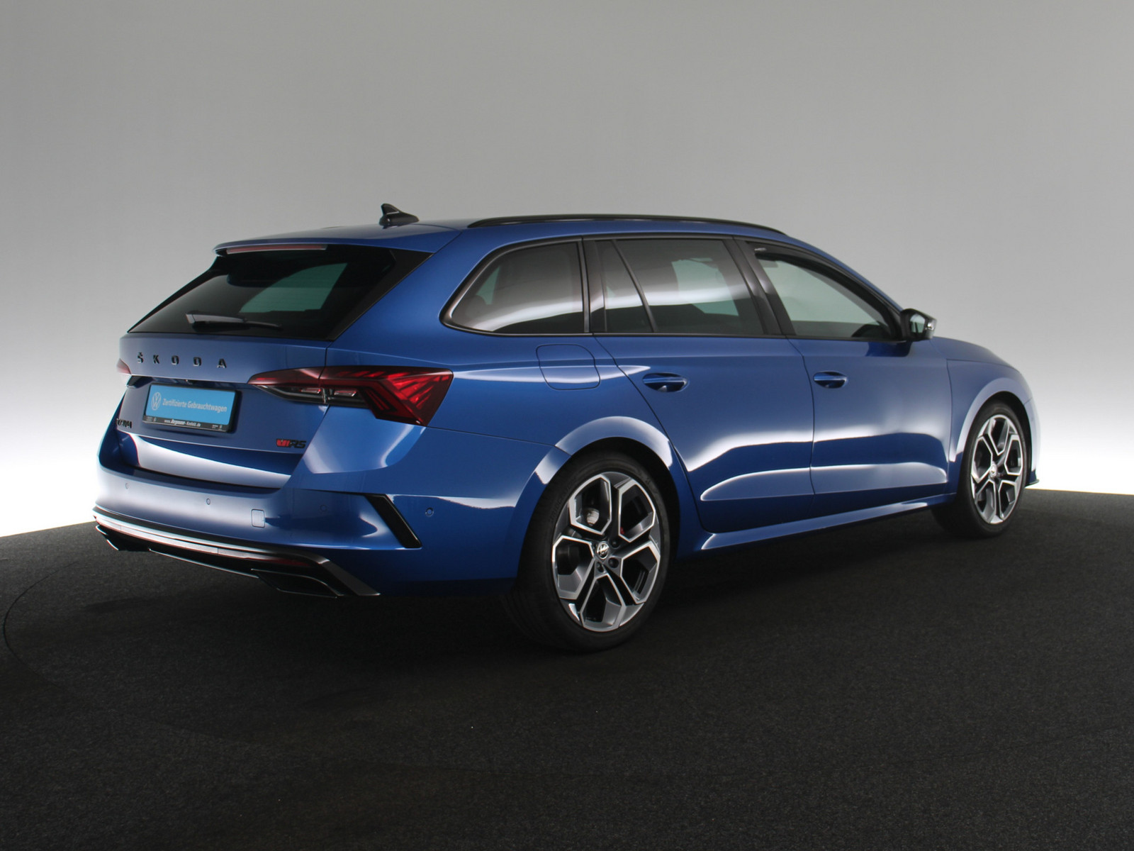SKODA Octavia Combi 2.0 TDI DPF RS Plus SKODA Octavia Combi 2.0 TDI DPF RS Plus