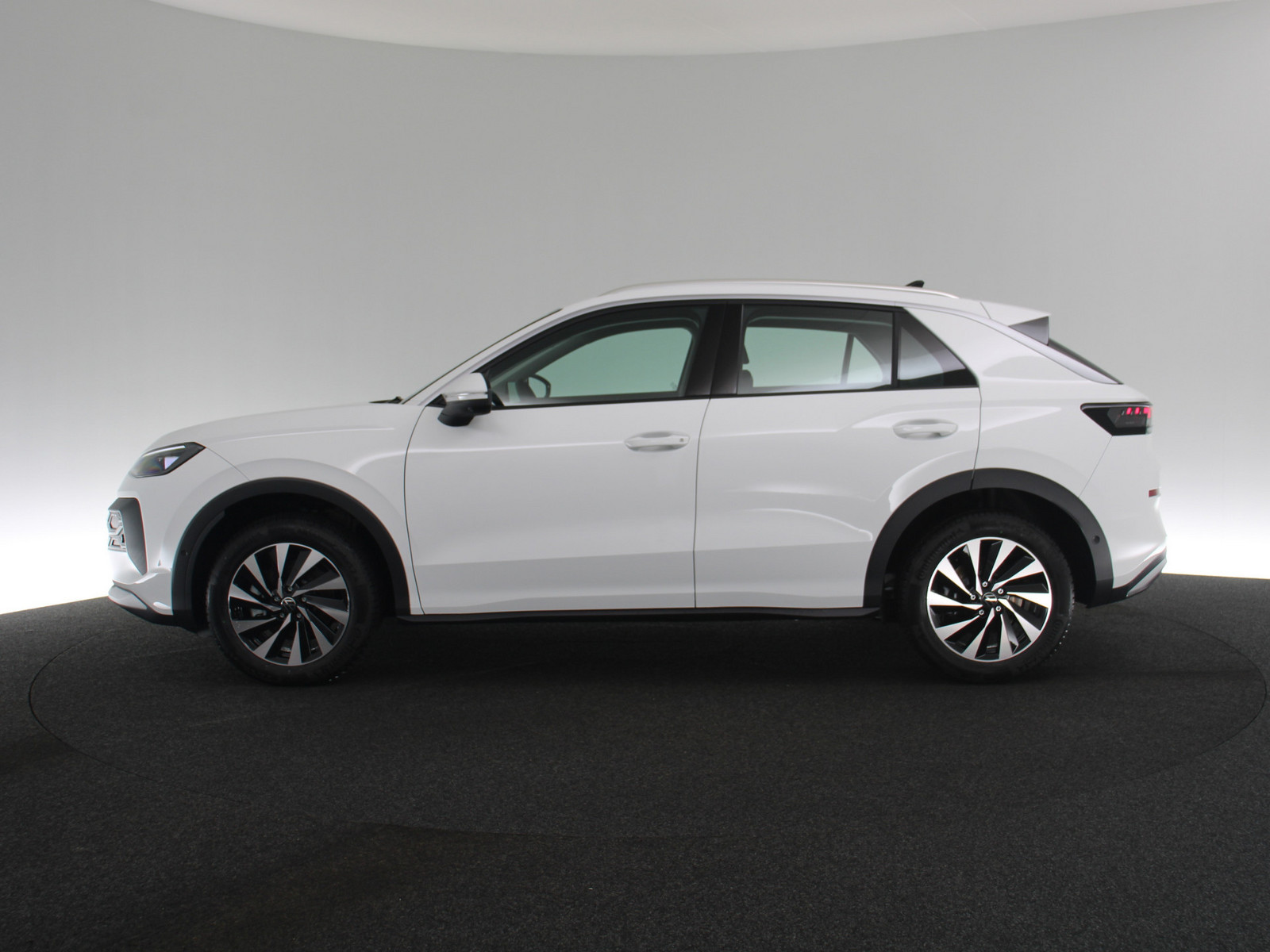 VW T-Roc 1.5 eTSI Style VW T-Roc 1.5 eTSI Style