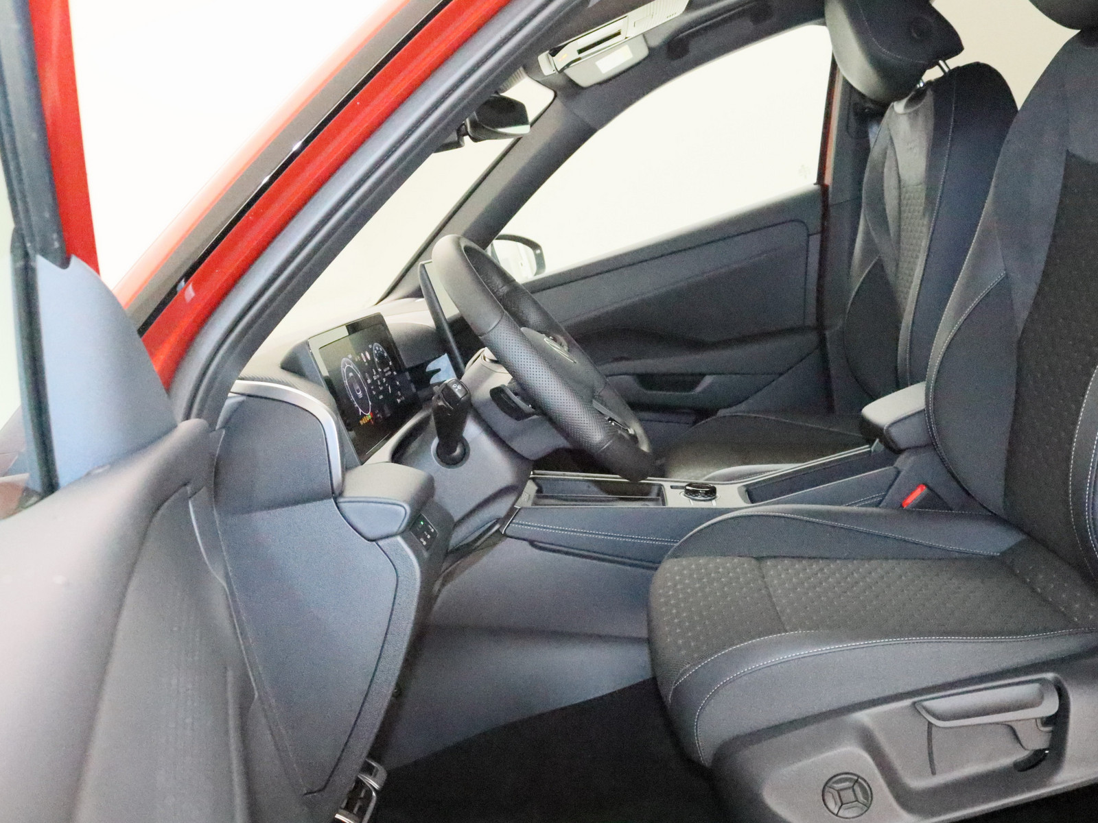 VW T-Roc 1.5 eTSI R-Line VW T-Roc 1.5 eTSI R-Line