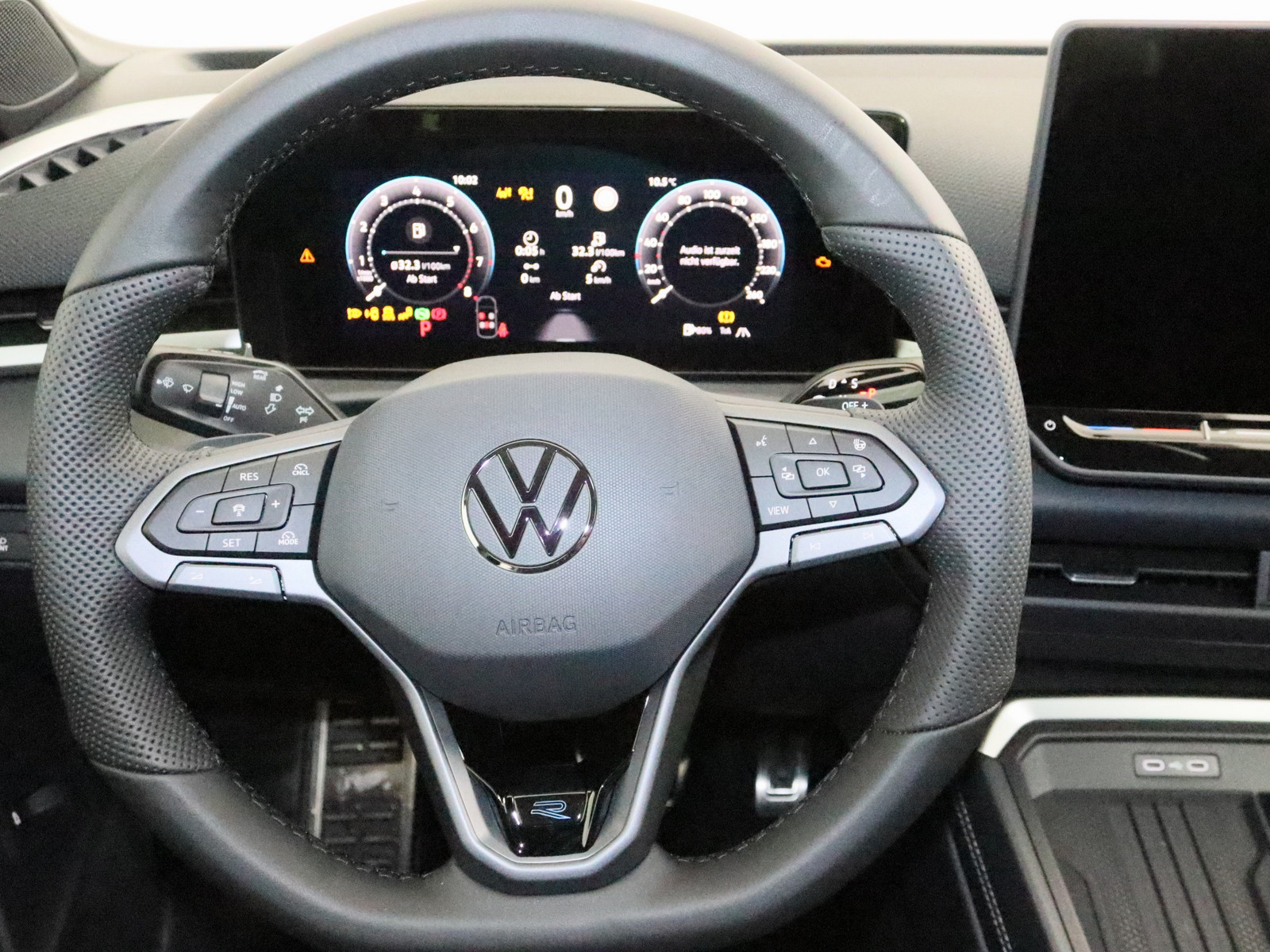 VW T-Roc 1.5 eTSI R-Line VW T-Roc 1.5 eTSI R-Line