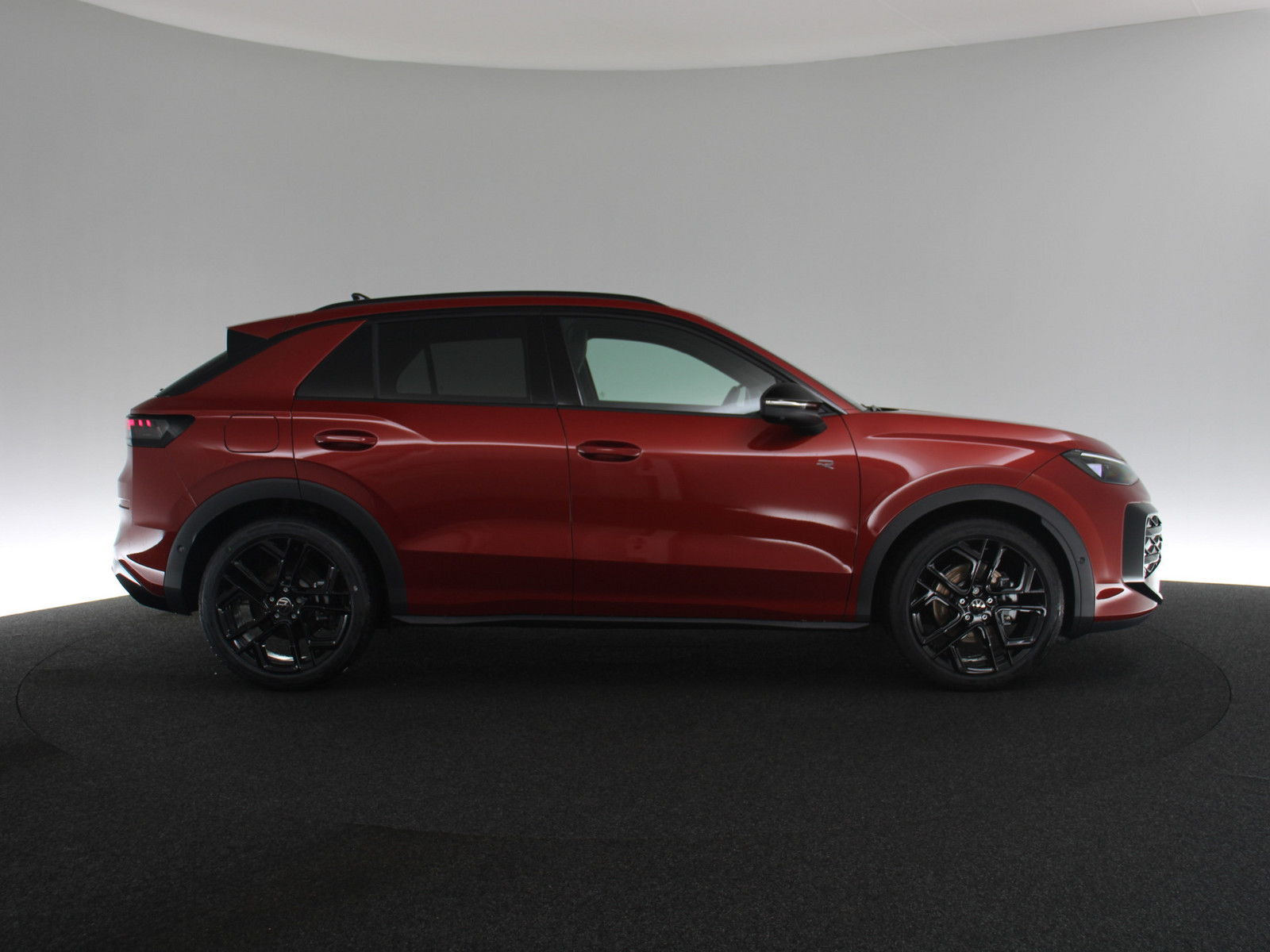 VW T-Roc 1.5 eTSI R-Line VW T-Roc 1.5 eTSI R-Line