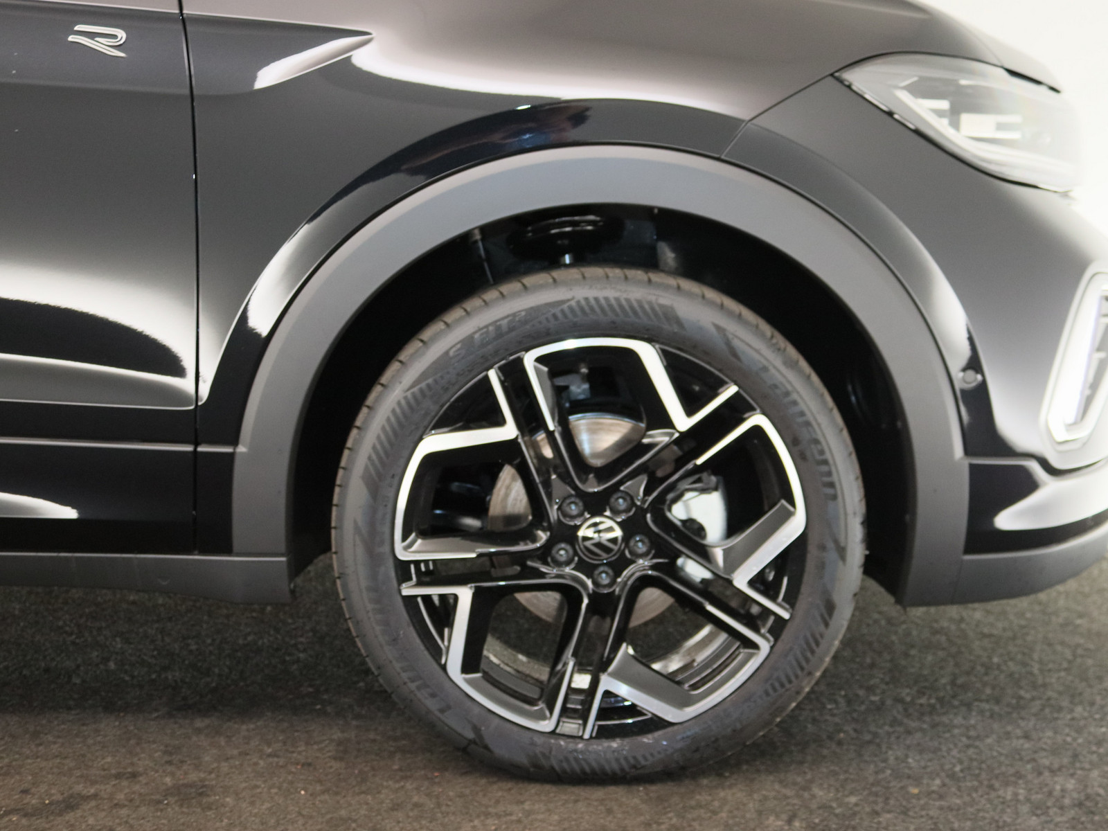 VW T-Cross 1.5 TSI R-Line VW T-Cross 1.5 TSI R-Line