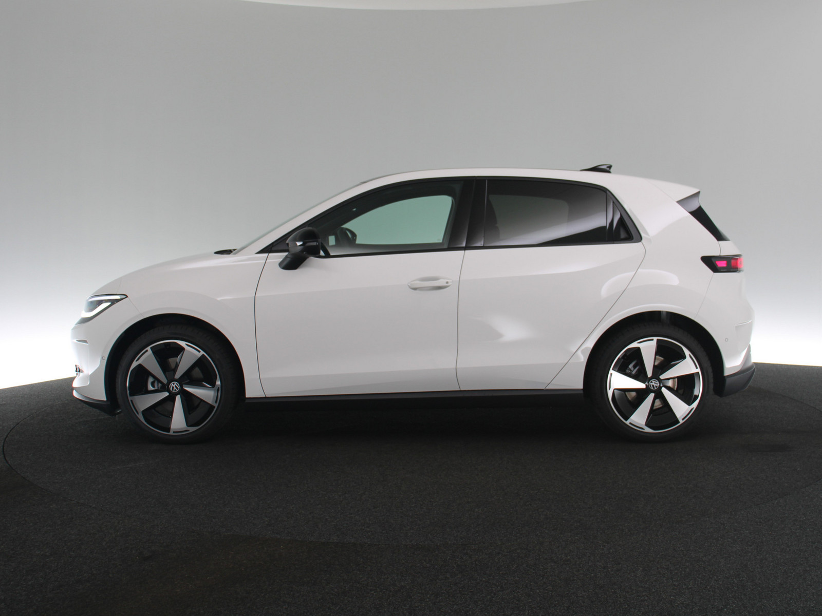 VW ID. Polo Launch - Edition Style 155 kW 52 kWh 1-Gang-Automatik VW ID. Polo Launch - Edition Style 155 kW 52 kWh 1-Gang-Automatik