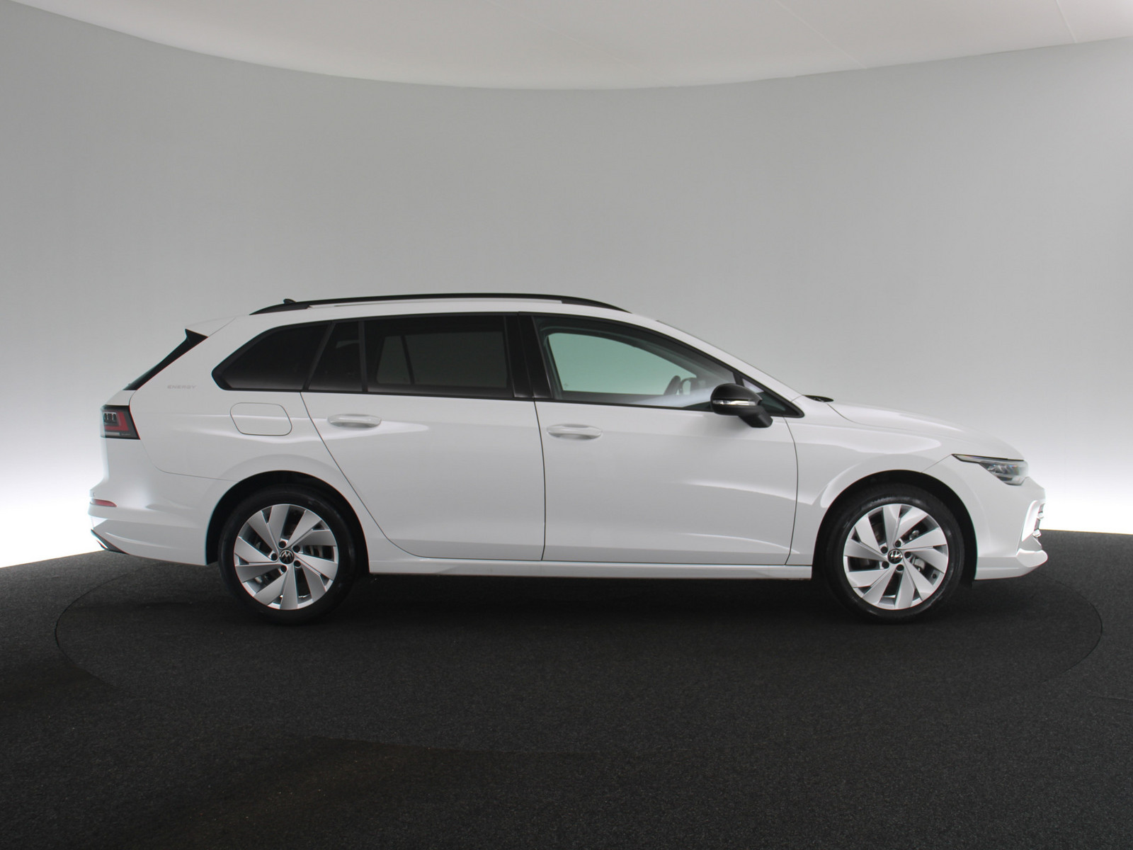 VW Golf VIII 1.5 eTSI Energy VW Golf VIII 1.5 eTSI Energy