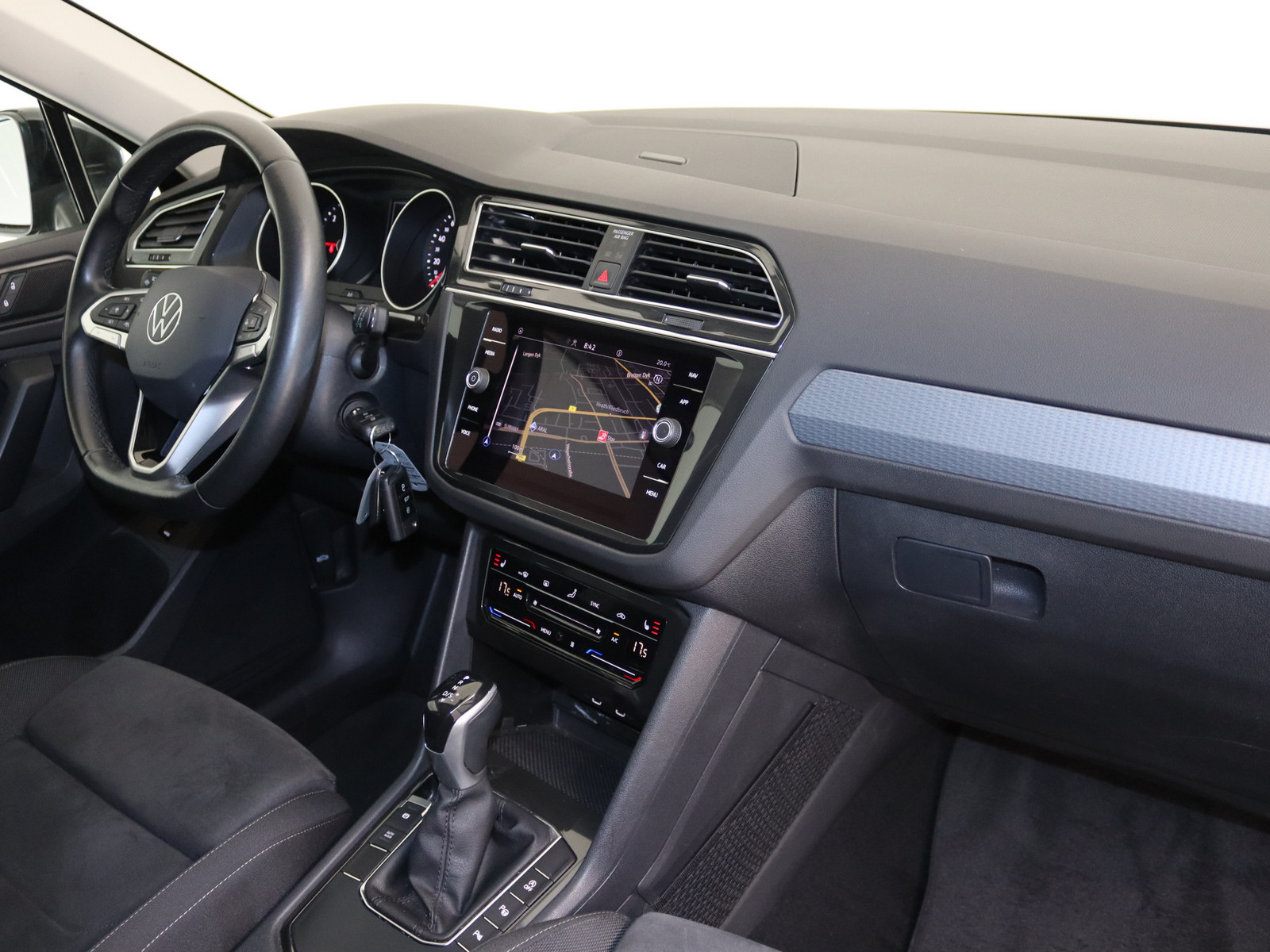 VW Tiguan 2.0 TDI Life VW Tiguan 2.0 TDI Life