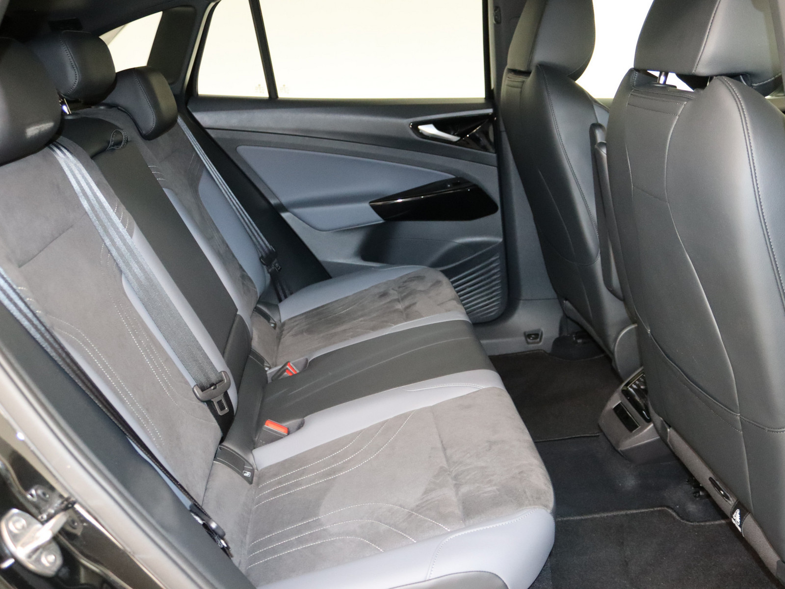 VW ID.4 Pro mit Infotainmentpaket 4Motion VW ID.4 Pro mit Infotainmentpaket 4Motion