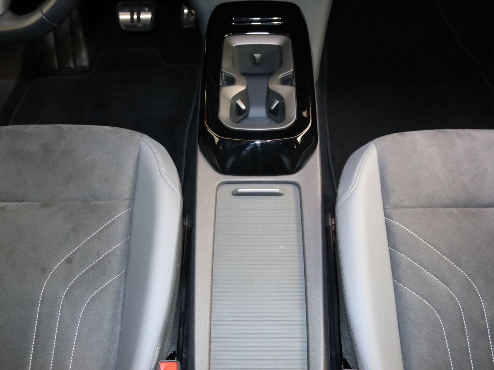 VW ID.4 Pro mit Infotainmentpaket 4Motion VW ID.4 Pro mit Infotainmentpaket 4Motion