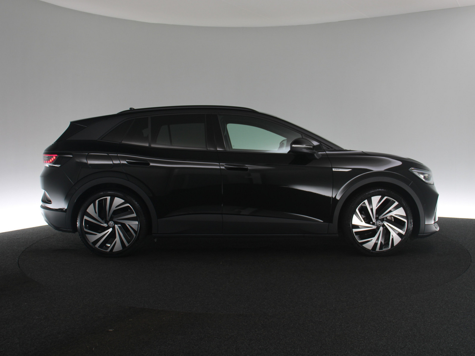 VW ID.4 Pro mit Infotainmentpaket 4Motion VW ID.4 Pro mit Infotainmentpaket 4Motion