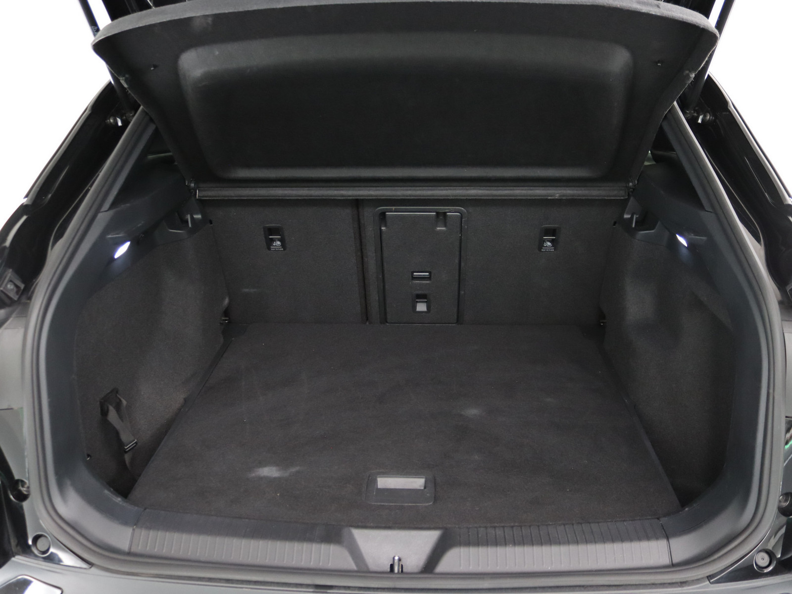 VW ID.4 Pro mit Infotainmentpaket 4Motion VW ID.4 Pro mit Infotainmentpaket 4Motion