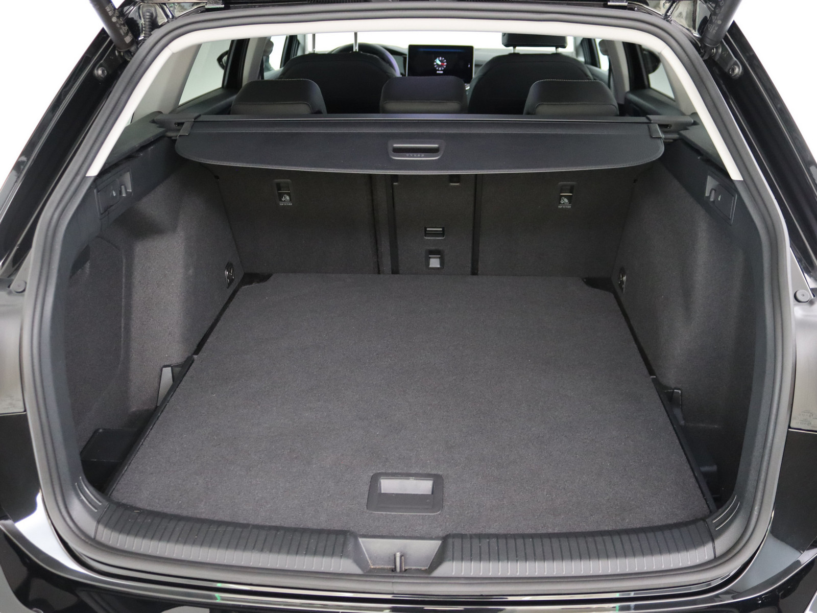 VW Golf VIII 1.5 eTSI Energy VW Golf VIII 1.5 eTSI Energy