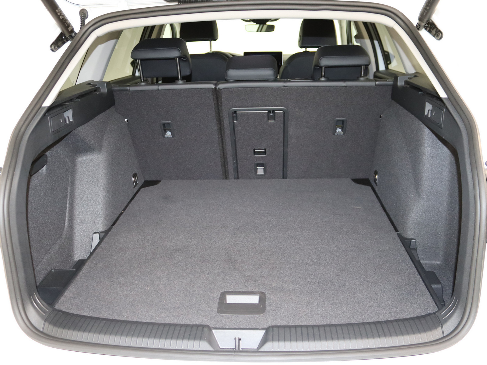 VW Golf VIII 1.5 eTSI Energy VW Golf VIII 1.5 eTSI Energy