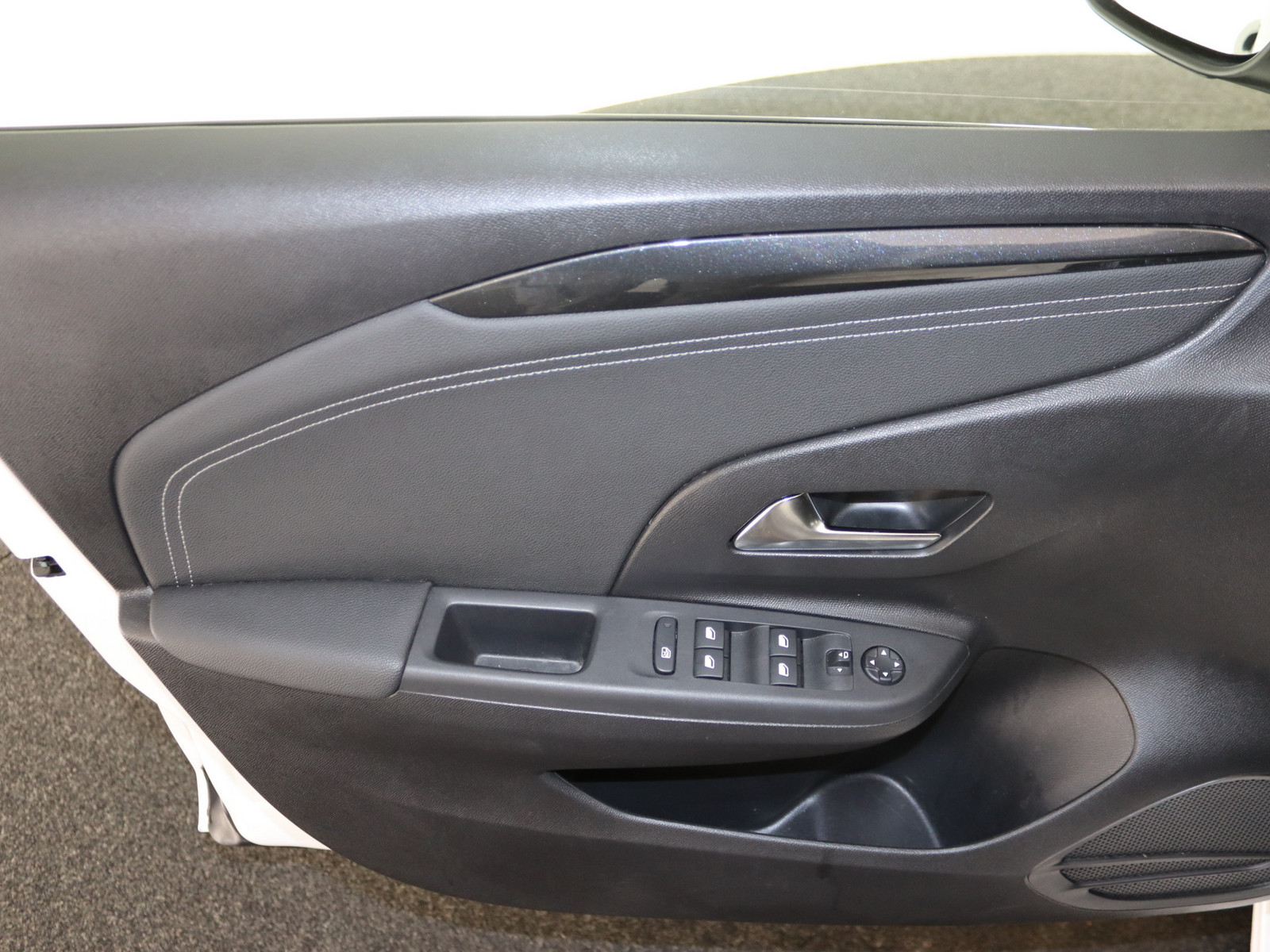 OPEL Corsa F 1.2 Elegance OPEL Corsa F 1.2 Elegance