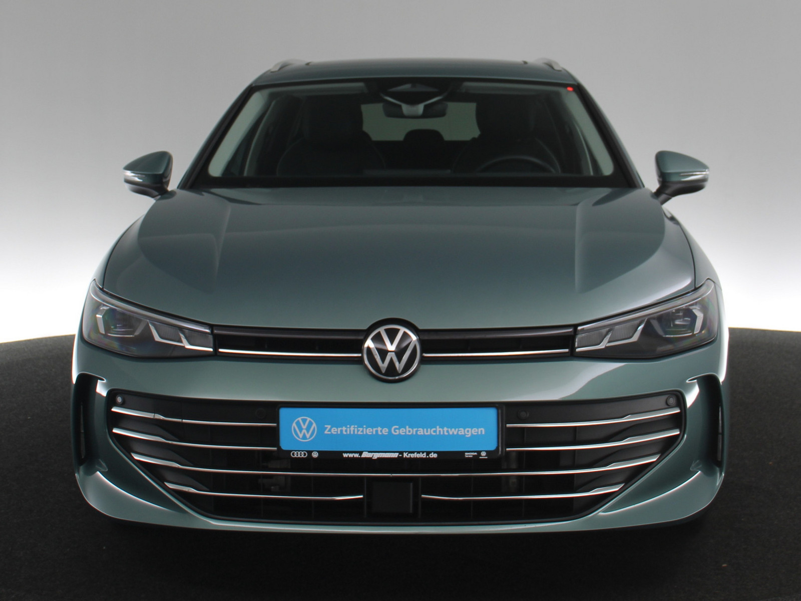 VW Passat 1.5 eTSI Business VW Passat 1.5 eTSI Business