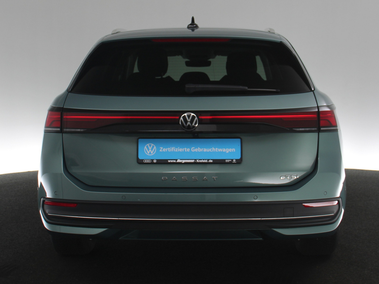 VW Passat 1.5 eTSI Business VW Passat 1.5 eTSI Business